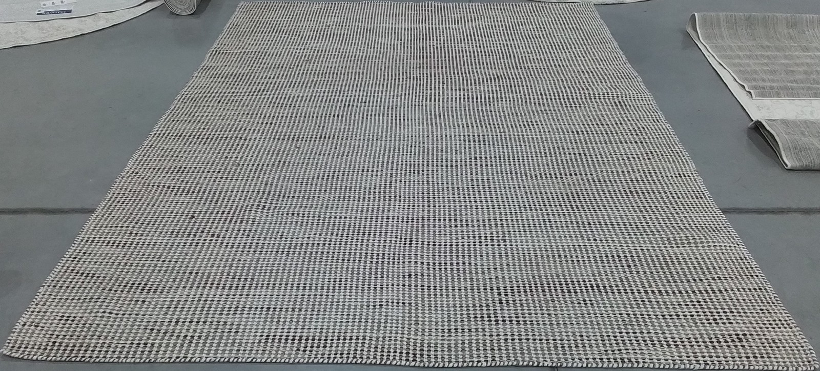 BROWN / IVORY 8′-0″ x 10′-0″ Back Stain Rug, Reduced Price 1172789589 VRM805T-8