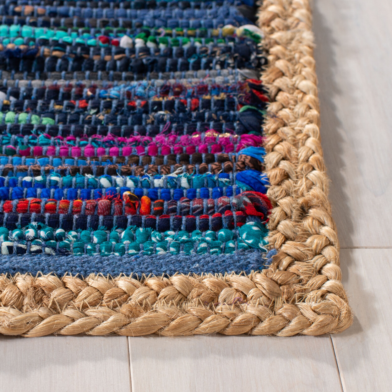 SAFAVIEH Montauk MTK960M Handwoven Blue / Natural Rug