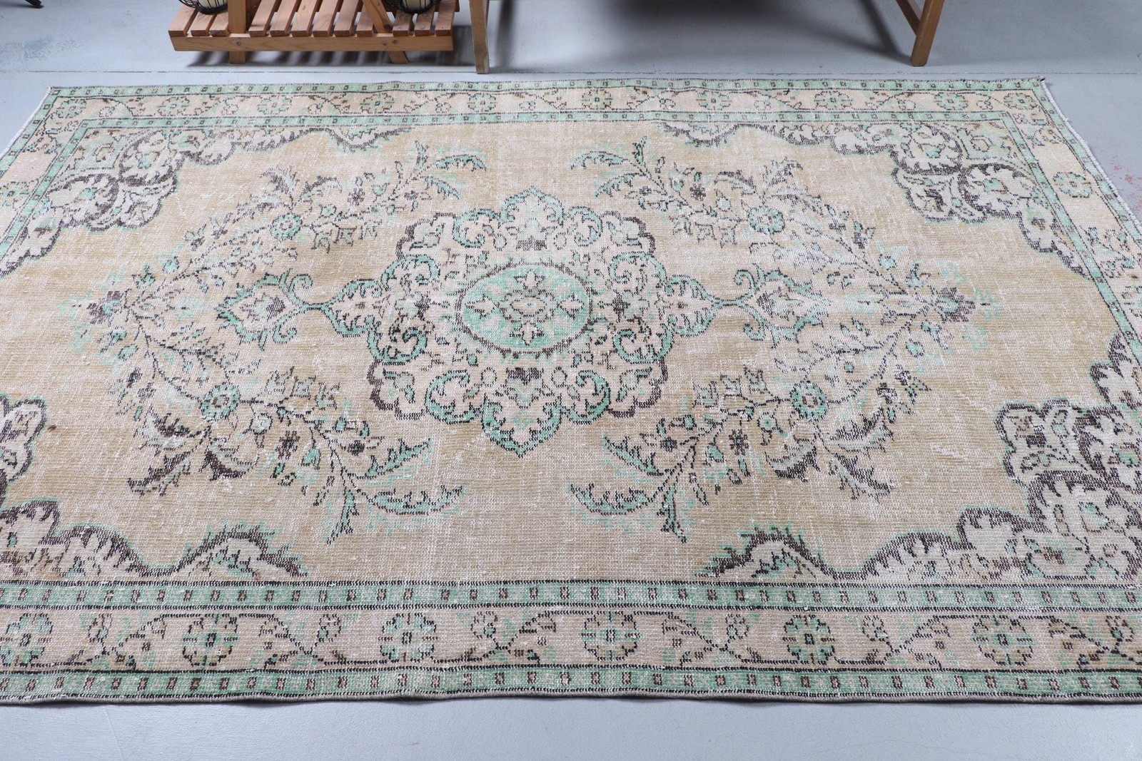 5,6×8,9 ft Vintage Rug, Large Turkish Rug, Green Bordered Rug