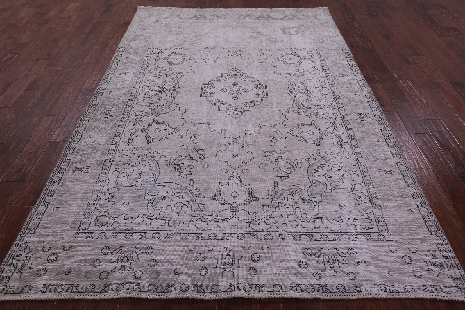 Vintage White Wash Handmade Rug 6′ 7″ X 9′ 9″ – Q19508