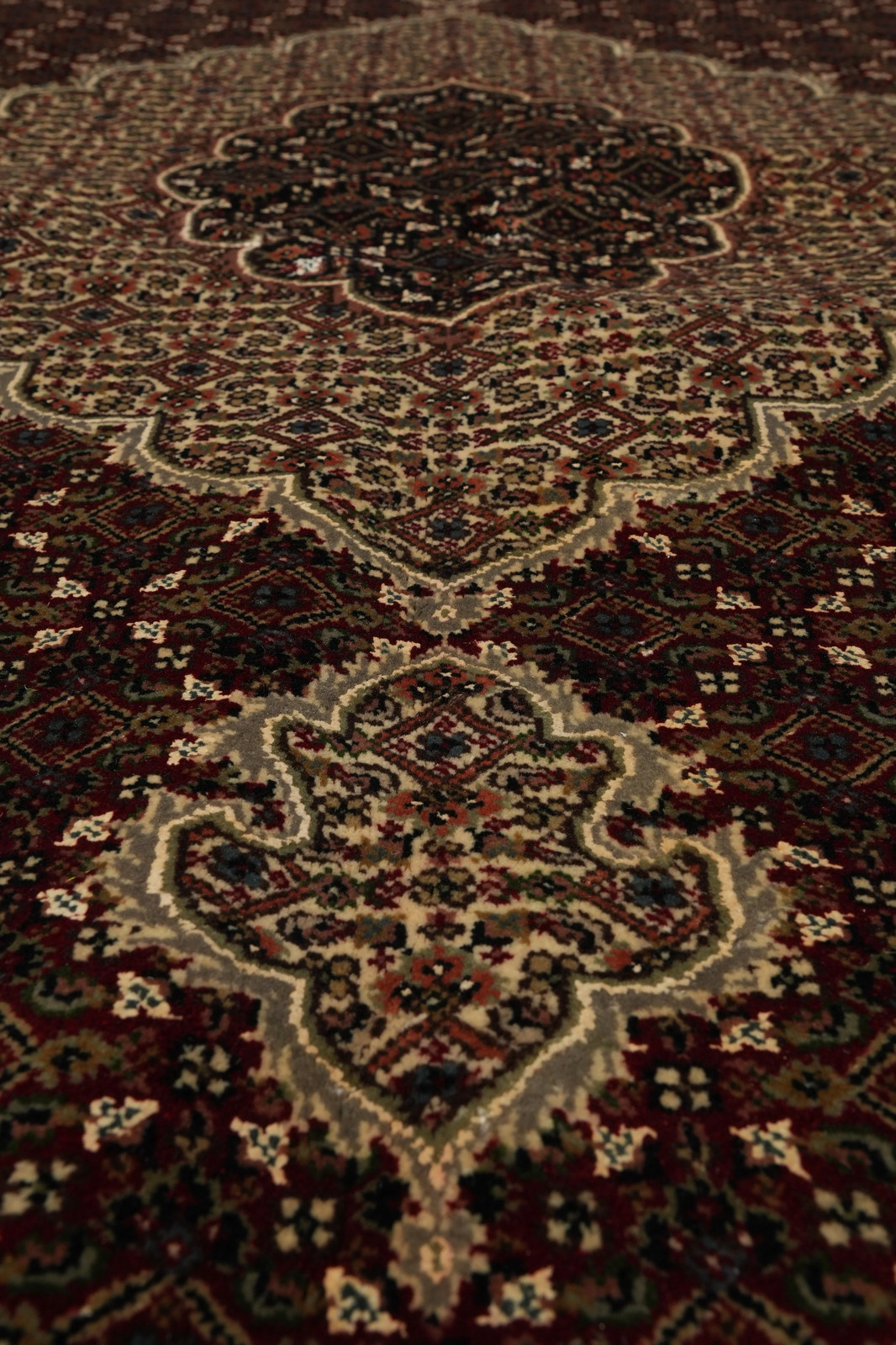 5.9 x 8 Traditional Tabriiz Mahii Wool and Silk Hand-Knotted Rug #F-3066