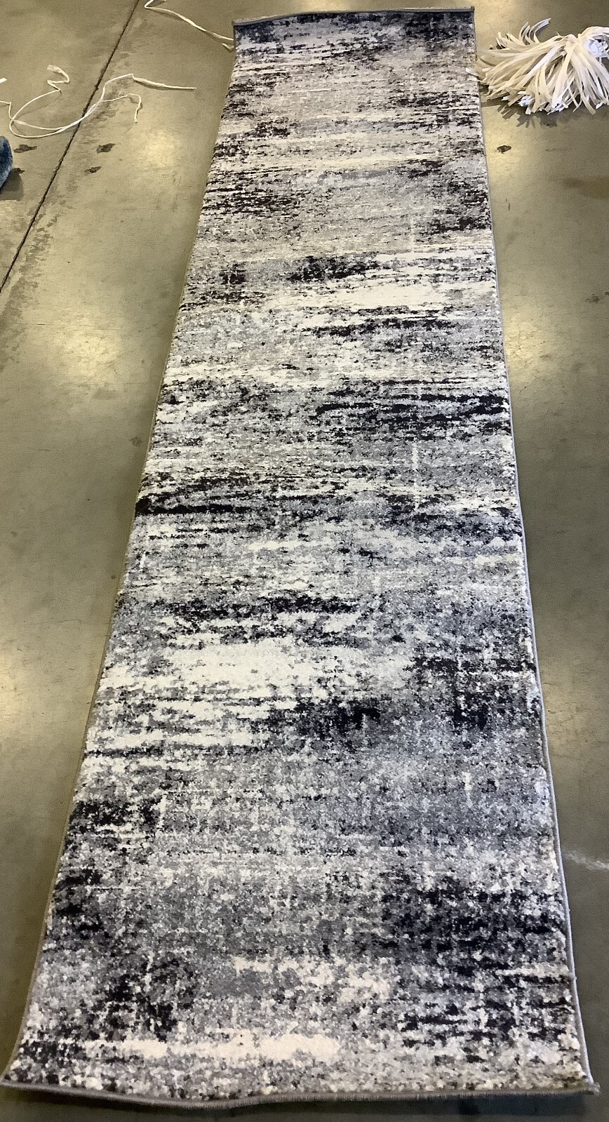 IVORY / DARK GREY 2′-2″ x 9′-0″ Flaw in Rug, Reduced Price 1172673356 EVK272G-29