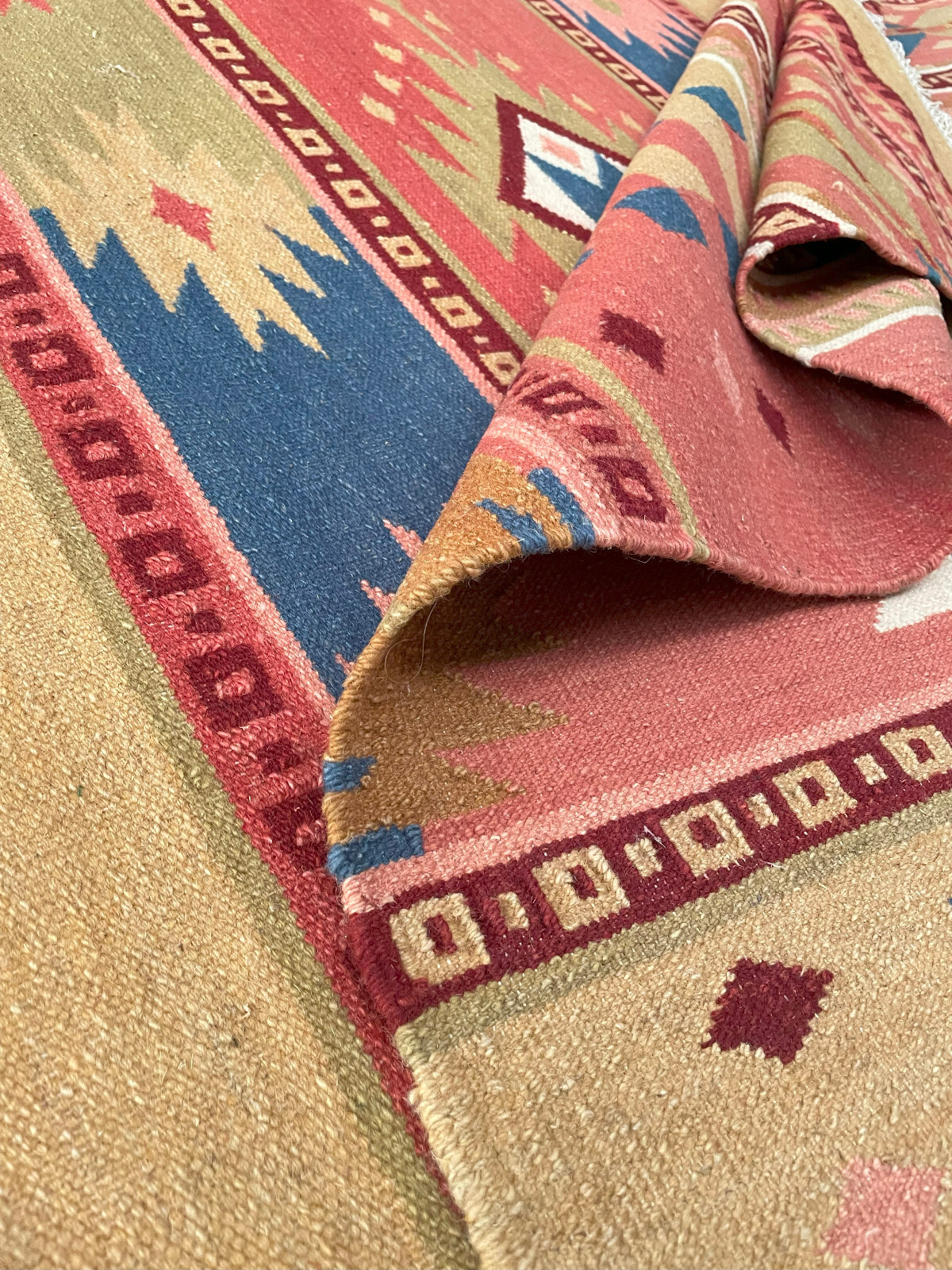 Wool Kilim Southwestern Hand woven Flat Weave Reversible rug 1210. *NEW*