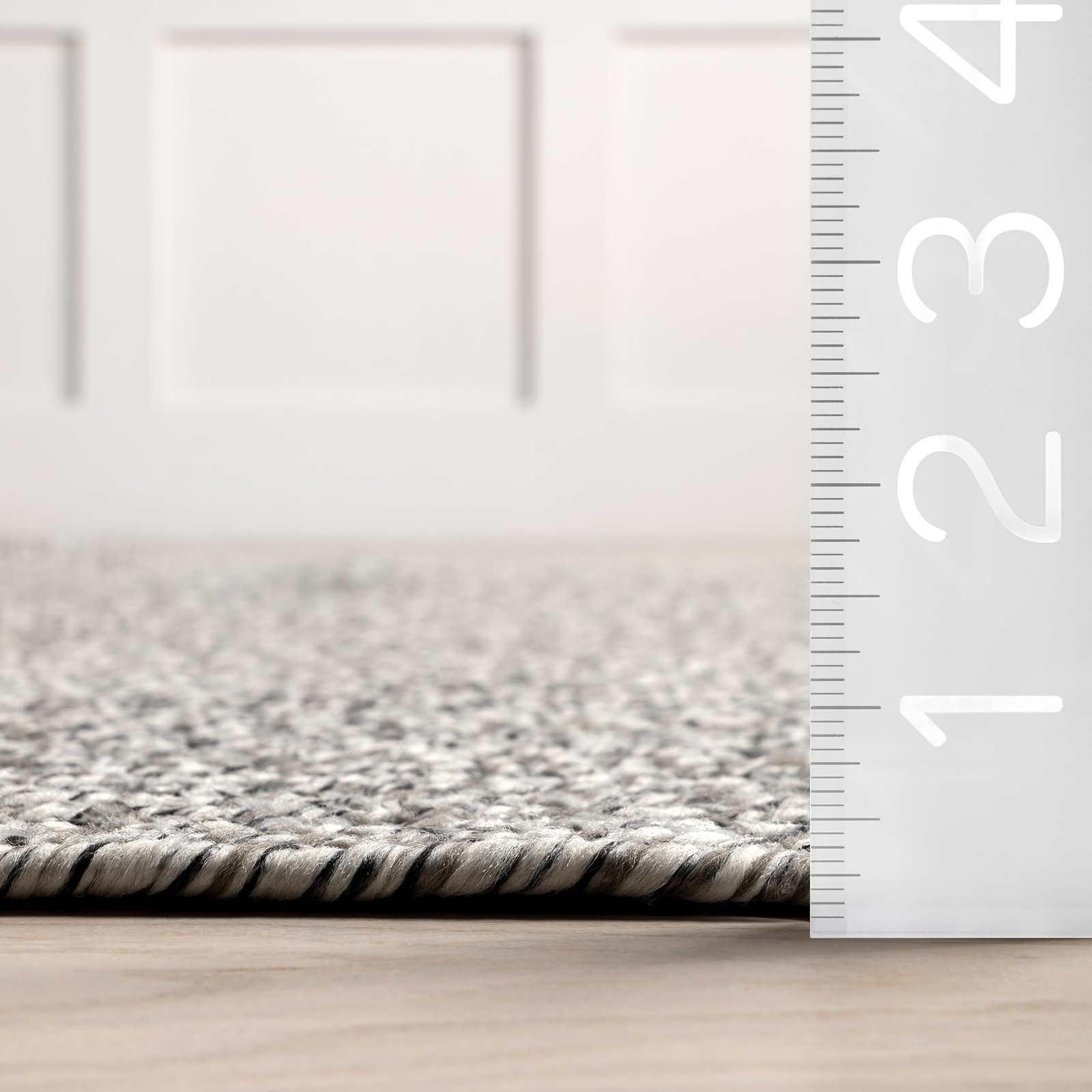 Indoor/Outdoor Area Rug 7’6″ x 9’6″ Solid Braided, 100% Polypropylene – Pet