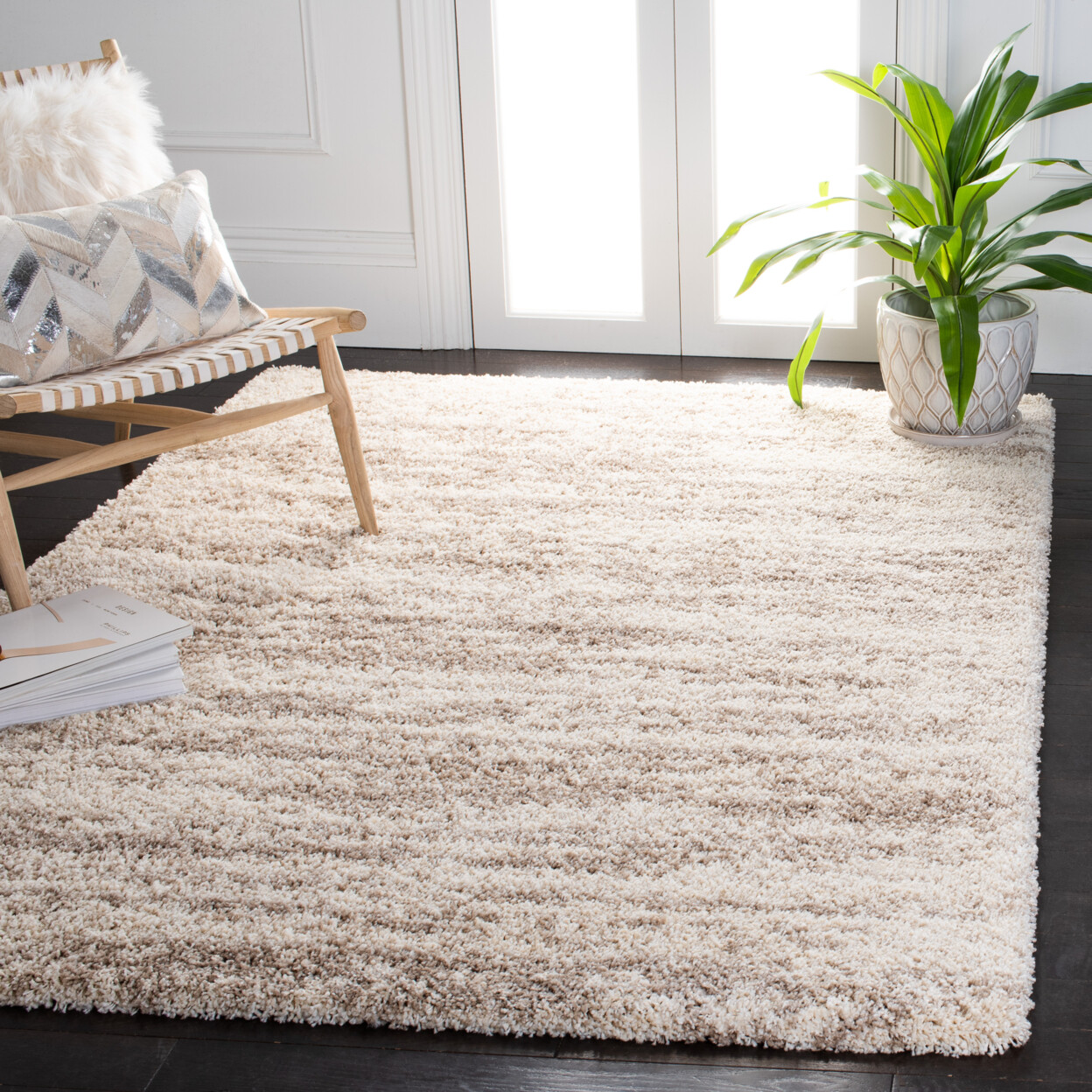 SAFAVIEH Hudson Shag Collection SGH206B Ivory / Beige Rug