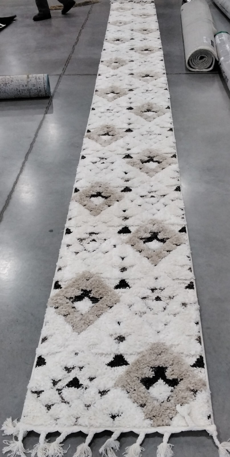 IVORY / BROWN 2′-3″ X 22′ Back Stain Rug, Reduced Price 1172756053 MTS688A-222