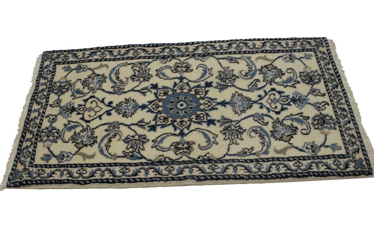 Handmade 2’3X4’7 Nain Oriental Rug Small Plush Carpet Classic Floral Design