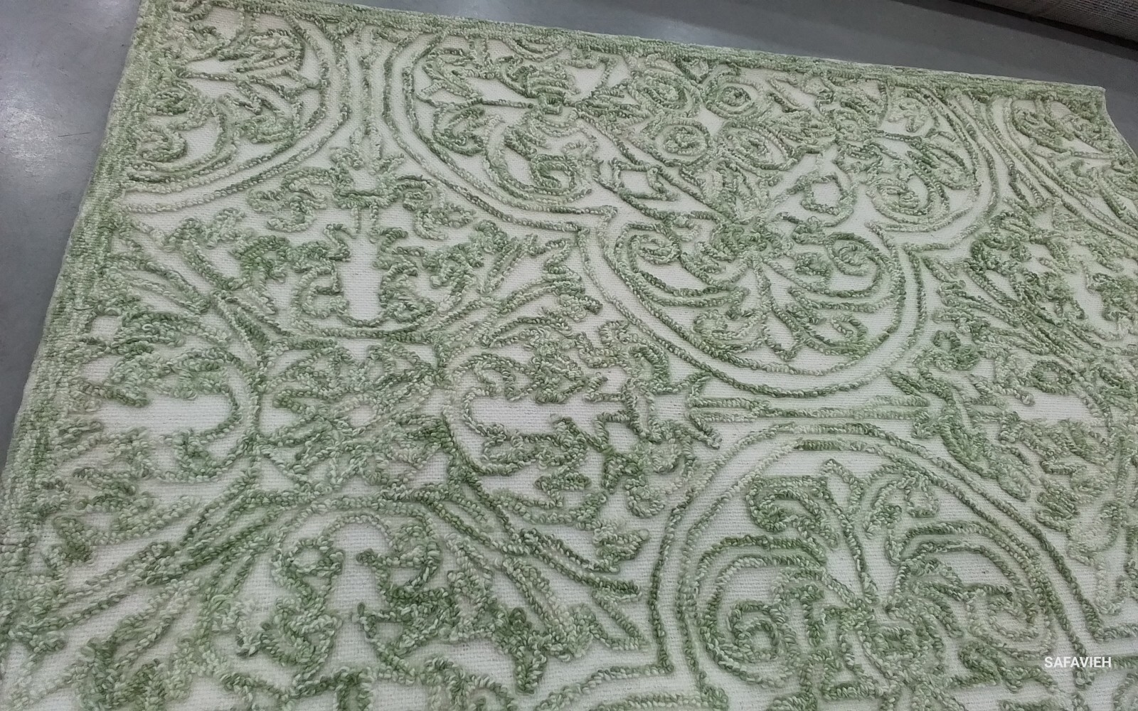 IVORY / GREEN 4′-0″ x 6′-0″ Flaw in Rug, Reduced Price 1172761577 MSR3511Y-4