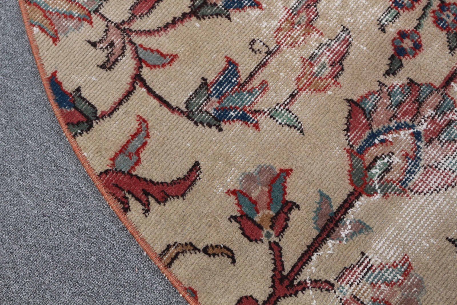 Turkish Vintage Round Rug 5,7×5,6 ft, Red Oriental Rug Wool