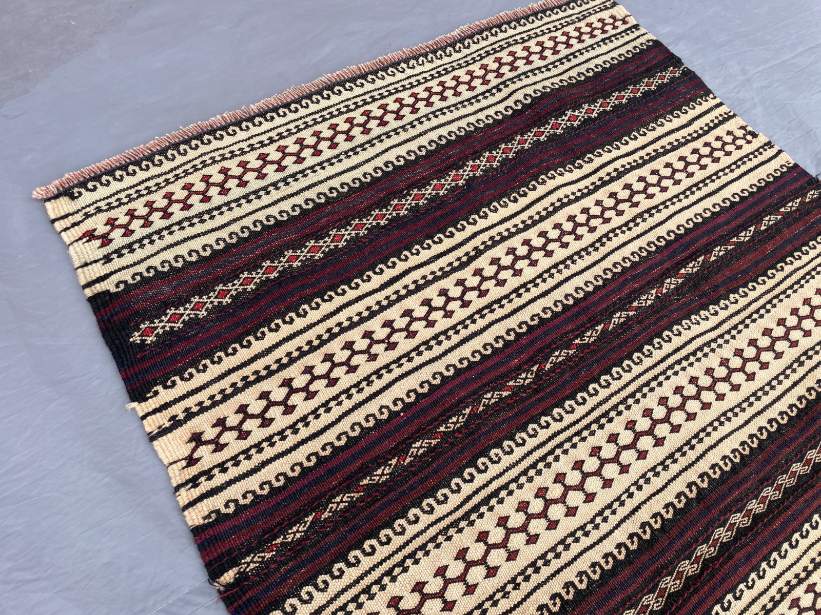 2’7 x 4’4 ft Elegant Afghan Kilim Rug – Ivory Black Striped Tribal Geometric