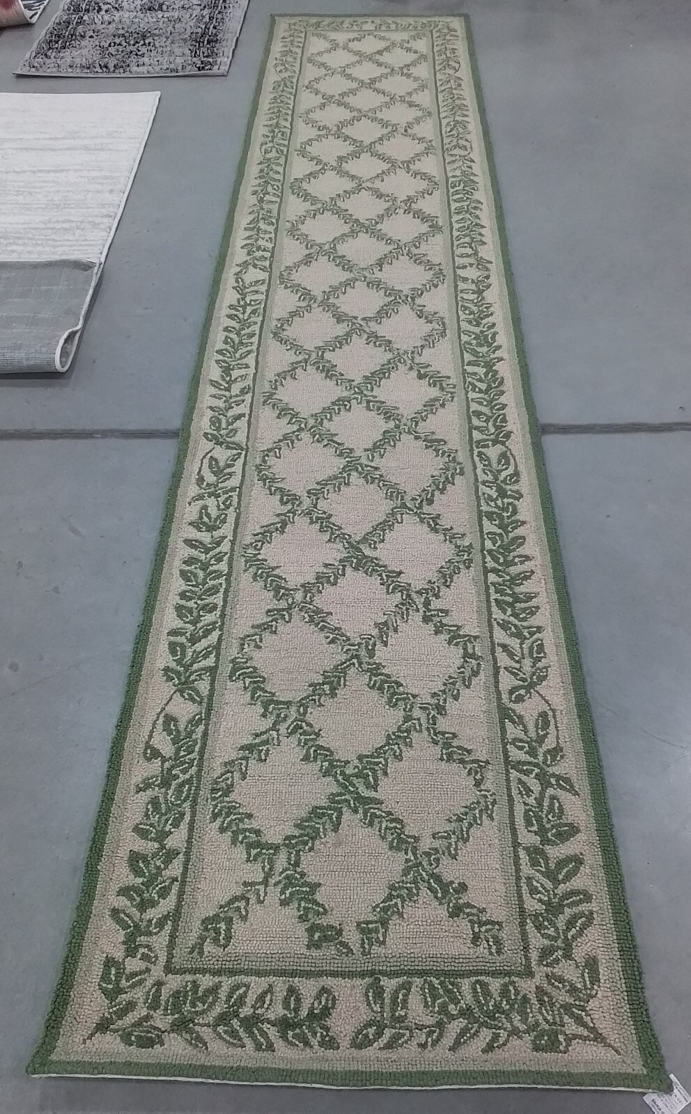 IVORY / LGREEN 2′-6″ x 12′-0″ Back Stain Rug Reduced Price 1172768812 HK230B-212