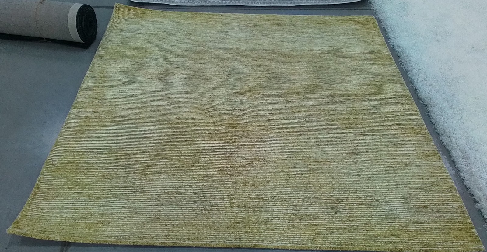 GOLD / IVORY 6′-0″ x 6′-0″ Back Stain Rug, Reduced Price 1172790522 EBN950D-6SQ