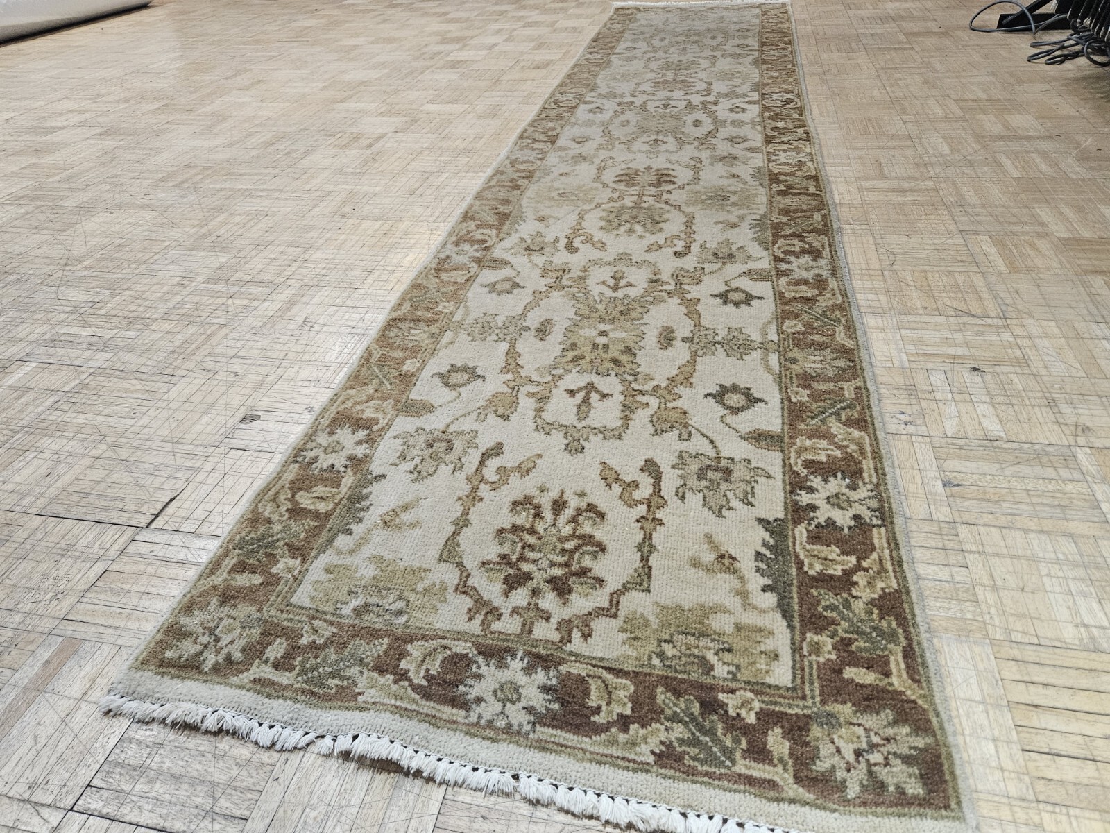2.6×12 KALATY OUSHAK RUG – FINE HAND WOVEN RUG 100% WOOL GOOD CONDITION