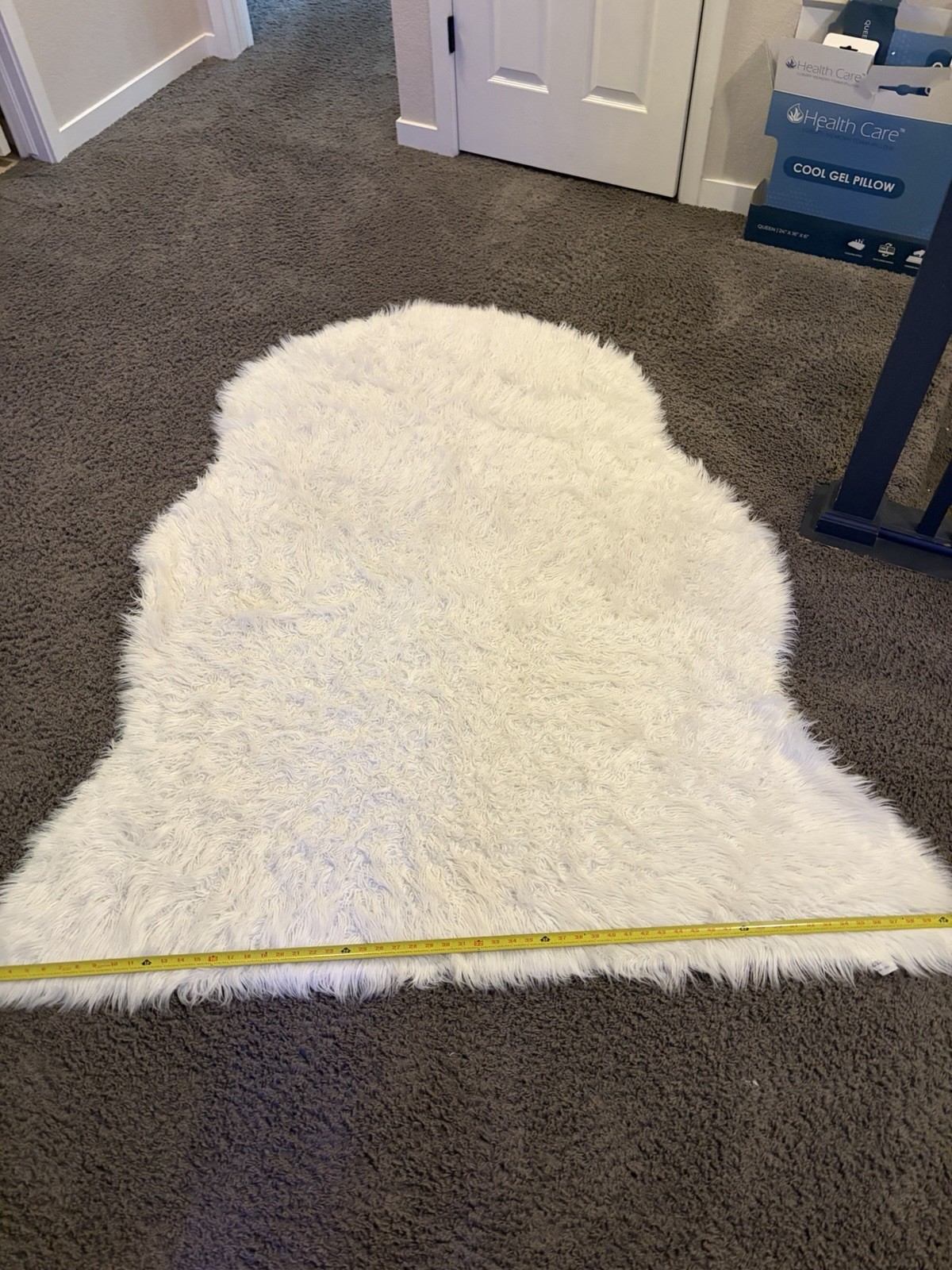 White Faux Fur Animal Skin Shaped Area Rug, Solid High Pile, 62x 71 in