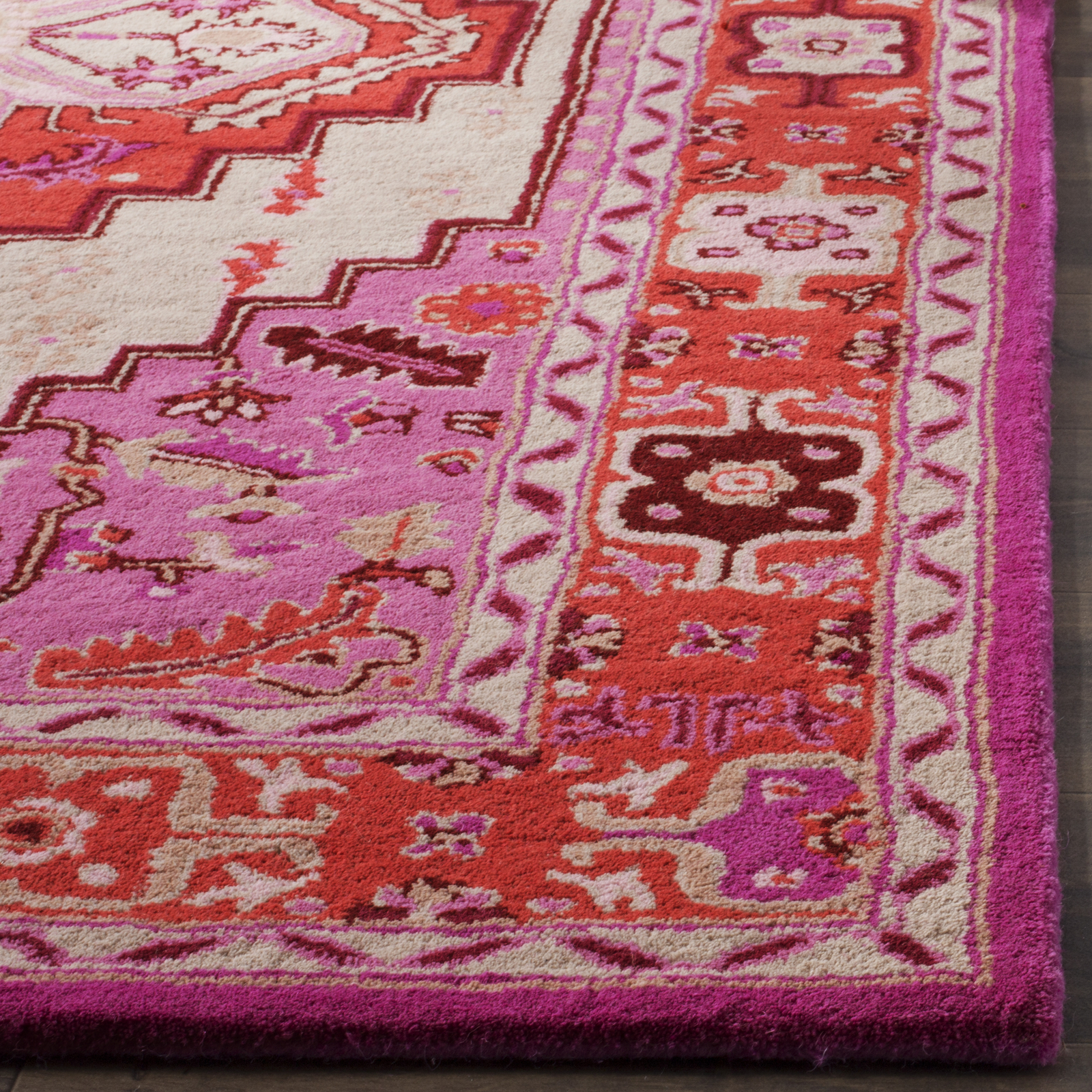 Safavieh Hand Tufted Bellagio Collection Red Pink / Ivory Area Rugs – BLG545A