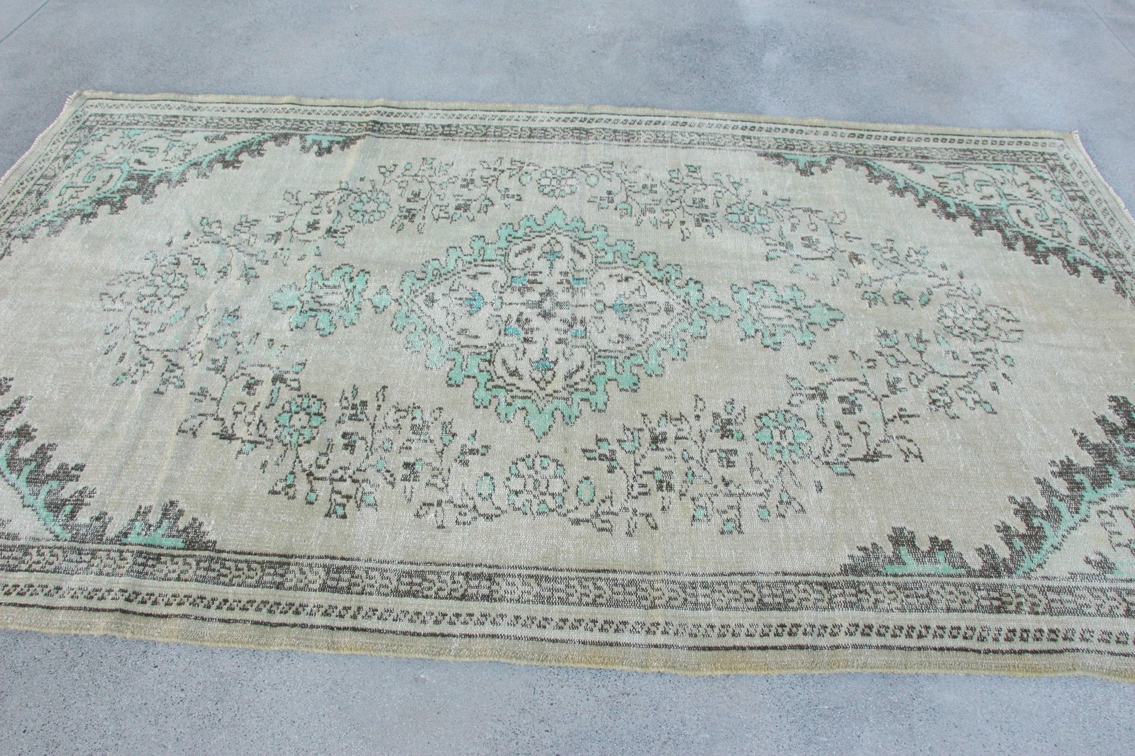 Vintage 5,7×9,7 ft Rug, Turkish Rug, Gray Abstract Wool Rug