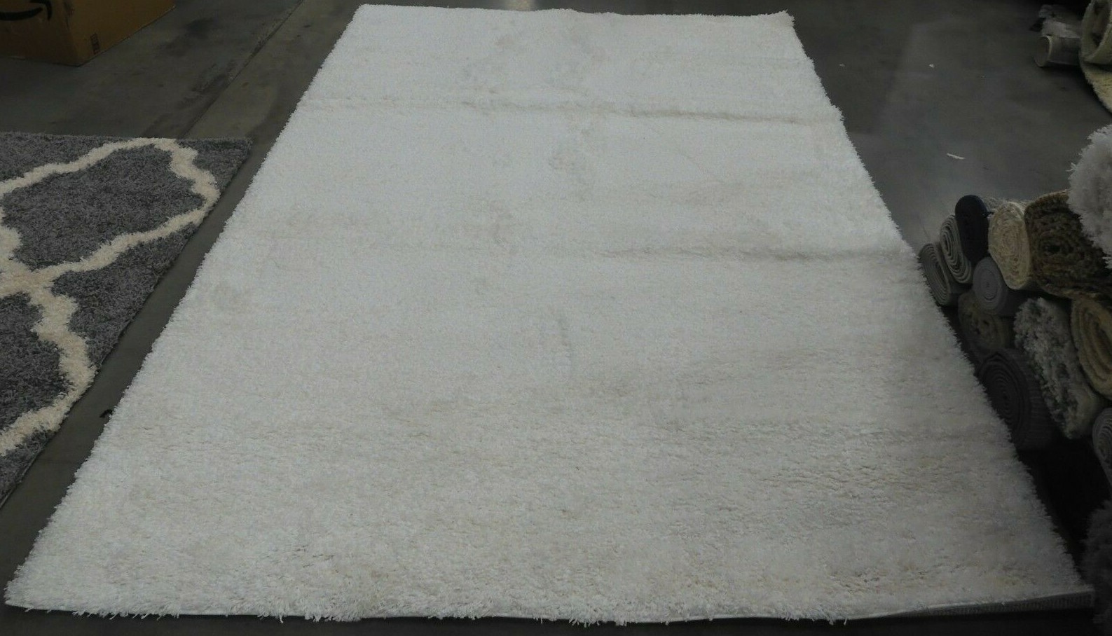 WHITE 6′-7″ X 9′-6″ Back Stain Rug, Reduced Price 1172621752 SG151-1010-7