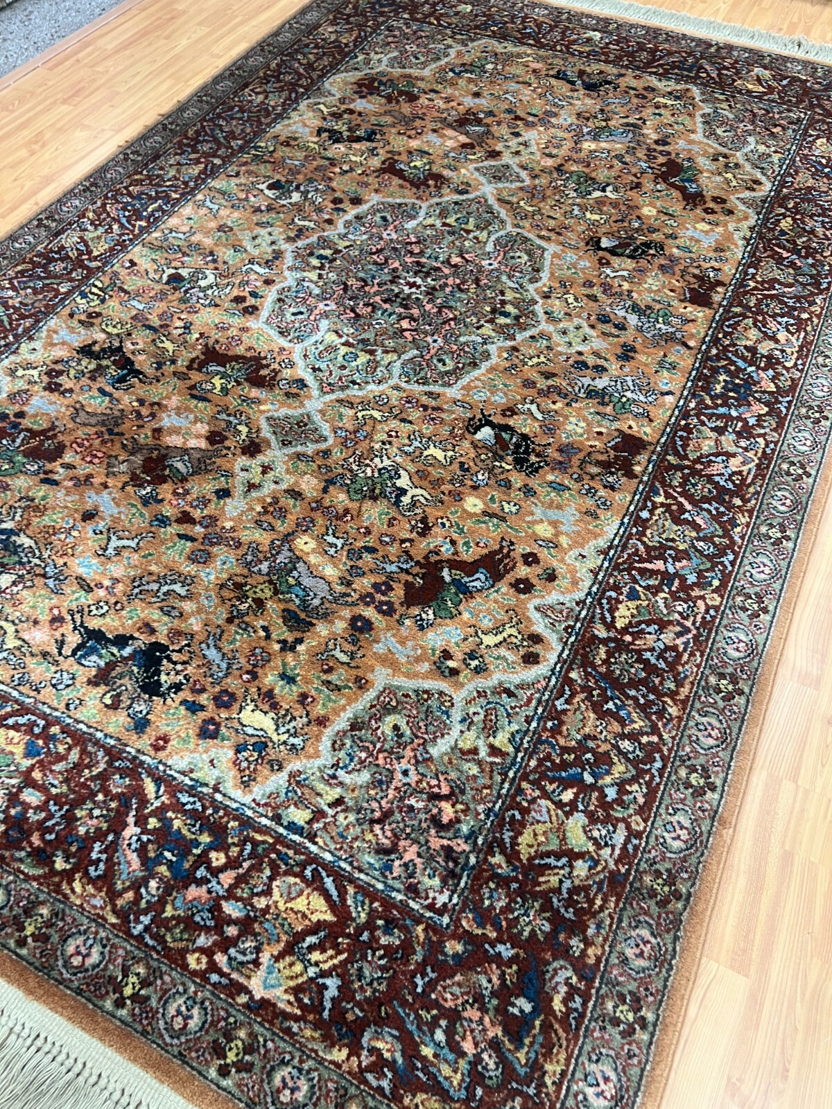 5’9″ x 9’1″ Karastan Hunting Design Oriental Rug – Full Pile – Made in USA