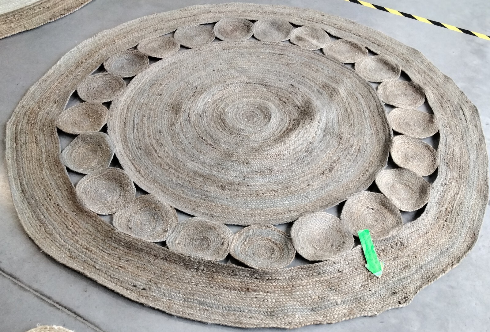 GREY 6′-6″ X 6′-6″ Round Broken Thread Rug, Reduced Price 1172748762 NF364C-7R