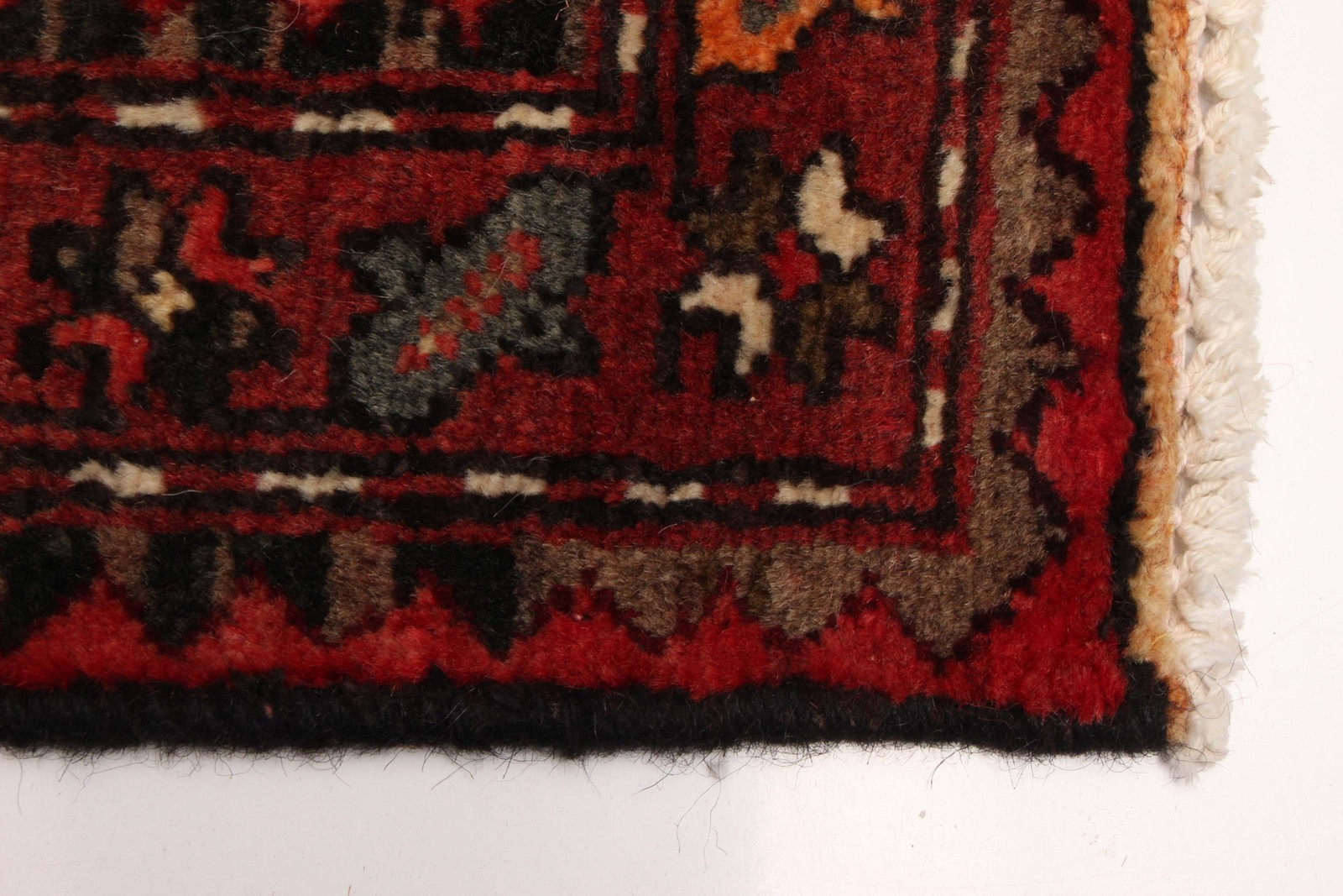 Vintage 2’6″ x 4’1″ Traditional Hand Knotted Vegetable Dye Wool Area Rug