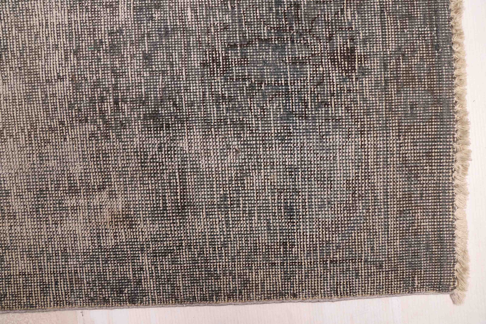 Vintage 9’1″ x 12’8″ Traditional Hand Knotted Vegetable Dye Wool Area Rug