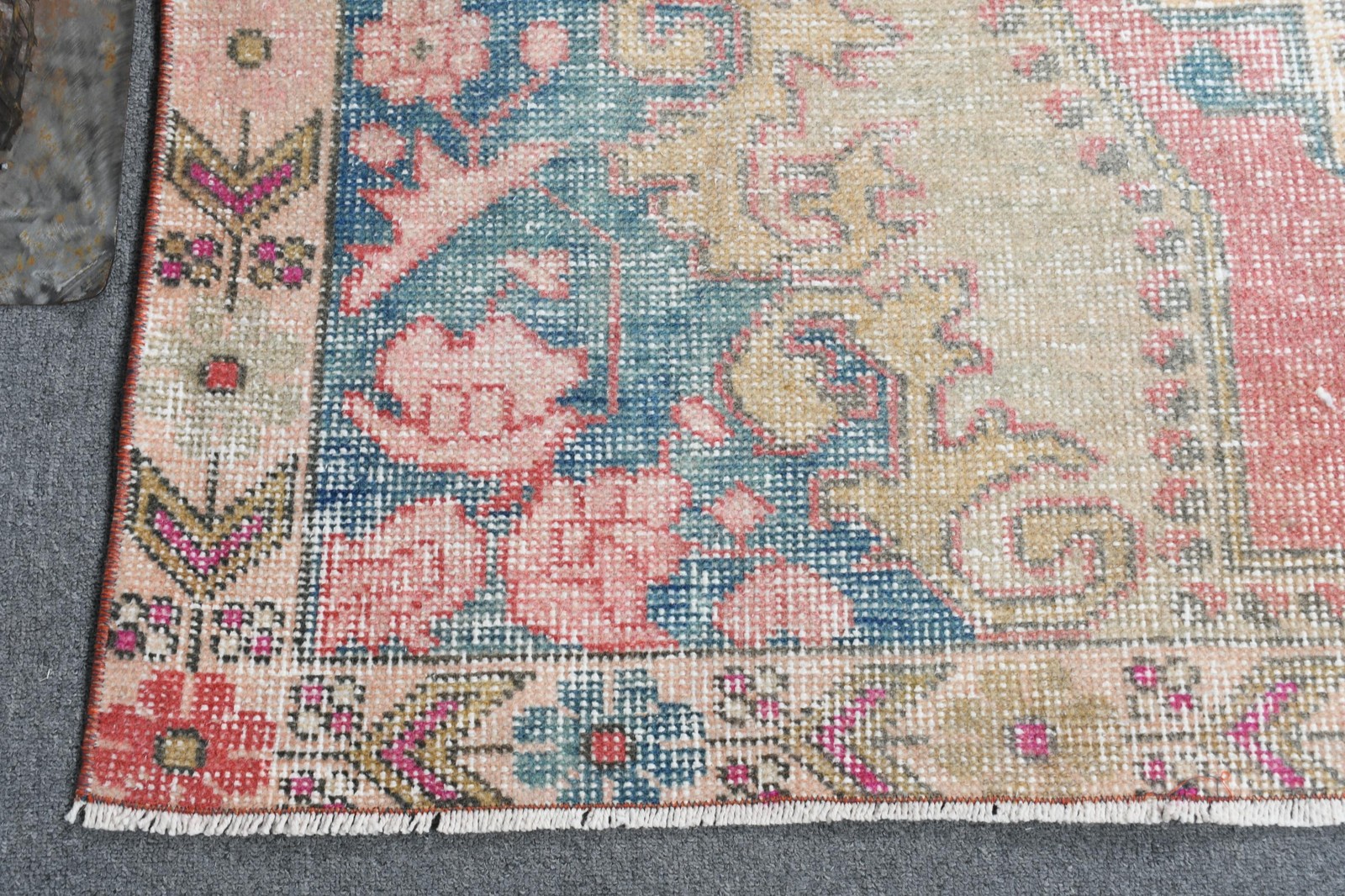 Vintage 4,4×7,4 ft Rug, Turkish Rug, Red Animal Print Wool Rug