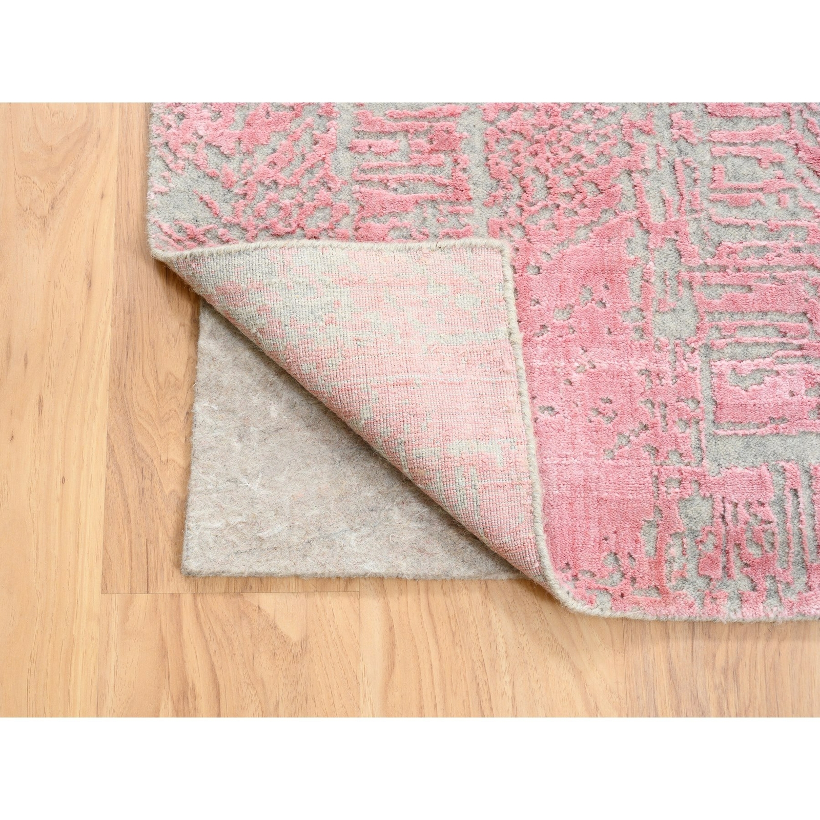 7’10″x10’1″ Wool And Plant Based Silk Erased Modern Design Handloomed Rug R62257