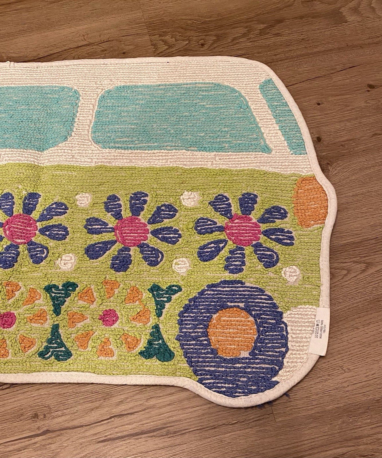 EUC Natural Life Tufted Multi-Colored Hippie Volkswagen Van Rug W/Flowers 29×19
