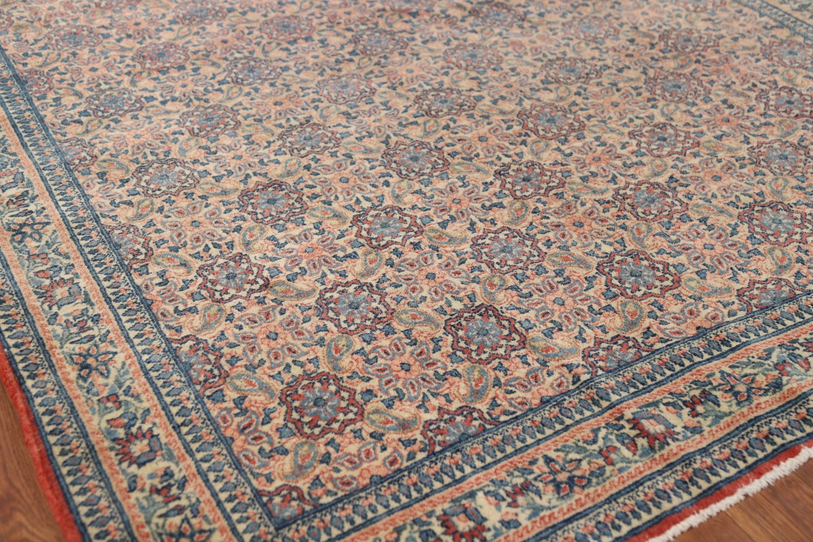 Antique Floral Accent Rug 4×6 Hand-knotted Wool Traditional Style for Any Room