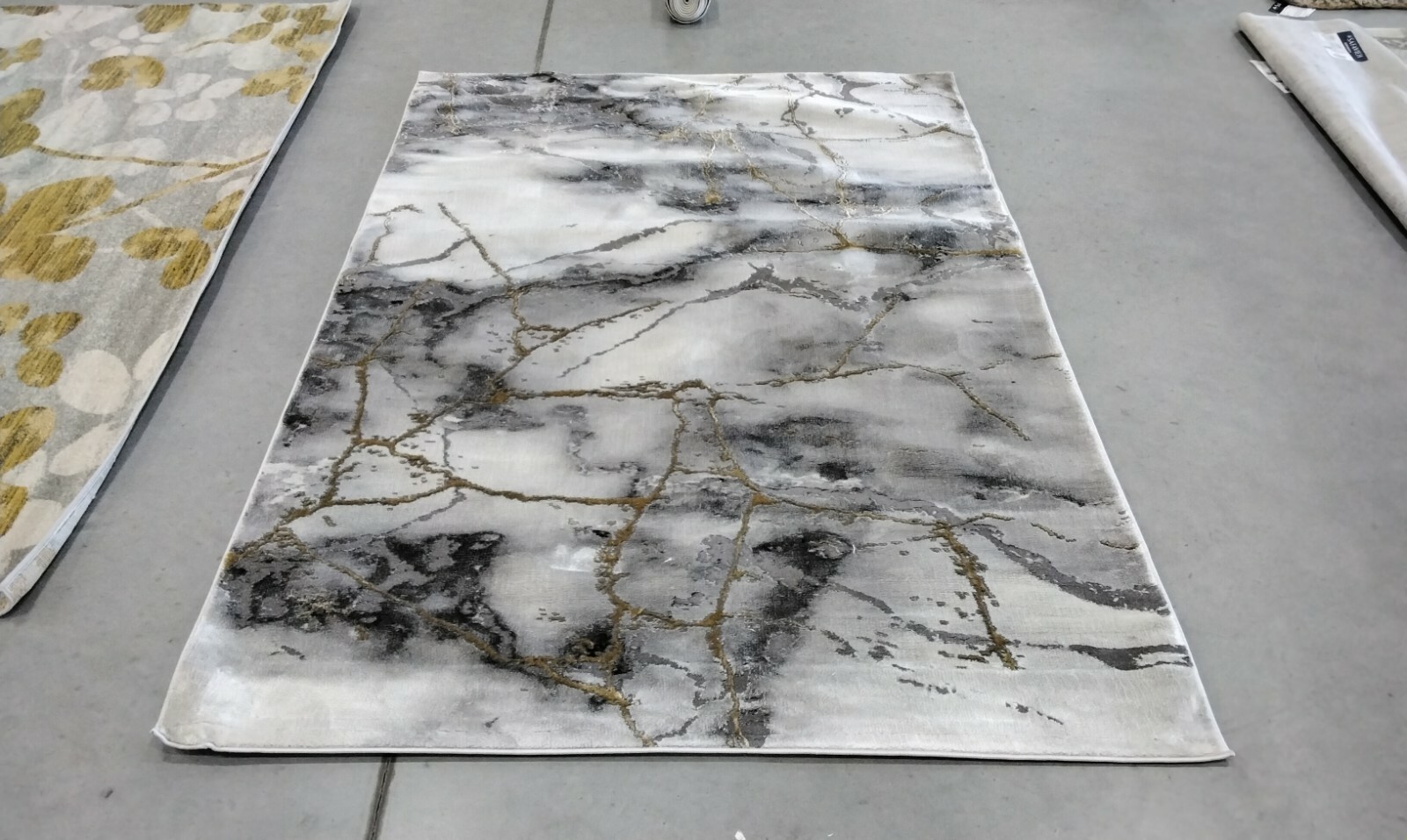 GREY / GOLD 5′-3″ X 7′-6″ Stained Rug, Reduced Price 1172711220 CFT877F-5