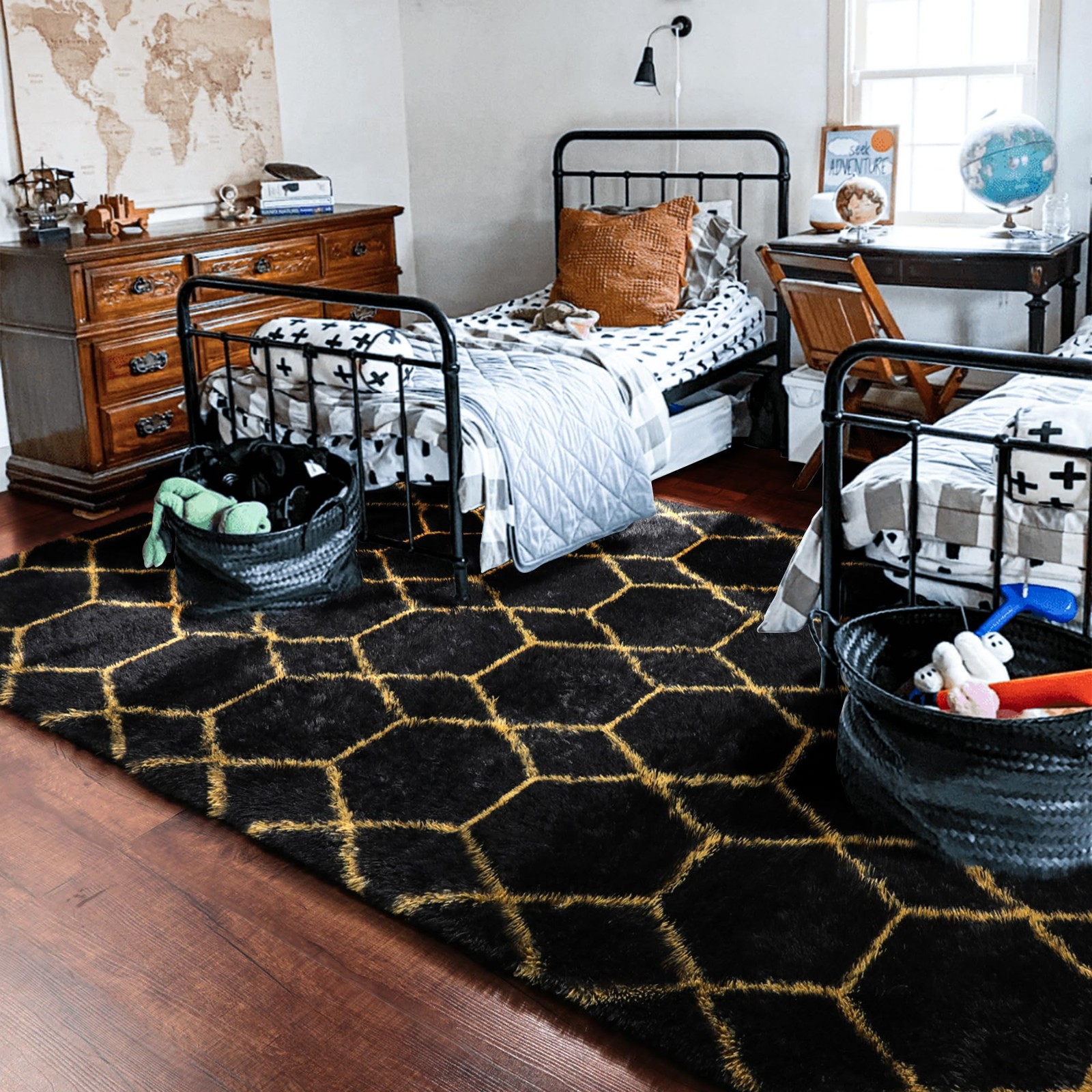 5×7 Area Rugs for Living Room Bedroom, Fluffy Black and Gold Faux Fur Rug, Ge…