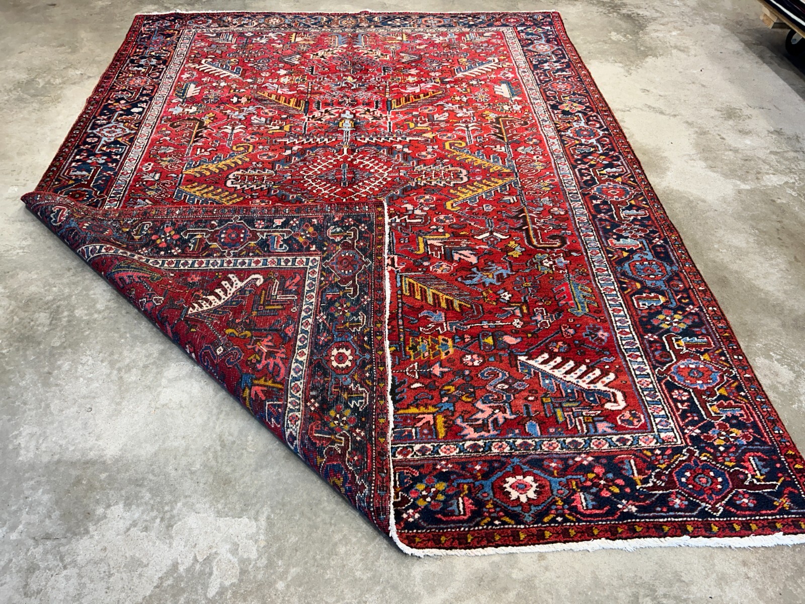 8’2″x10’11” Collector Antique 100% Wool Pile Herize Rug