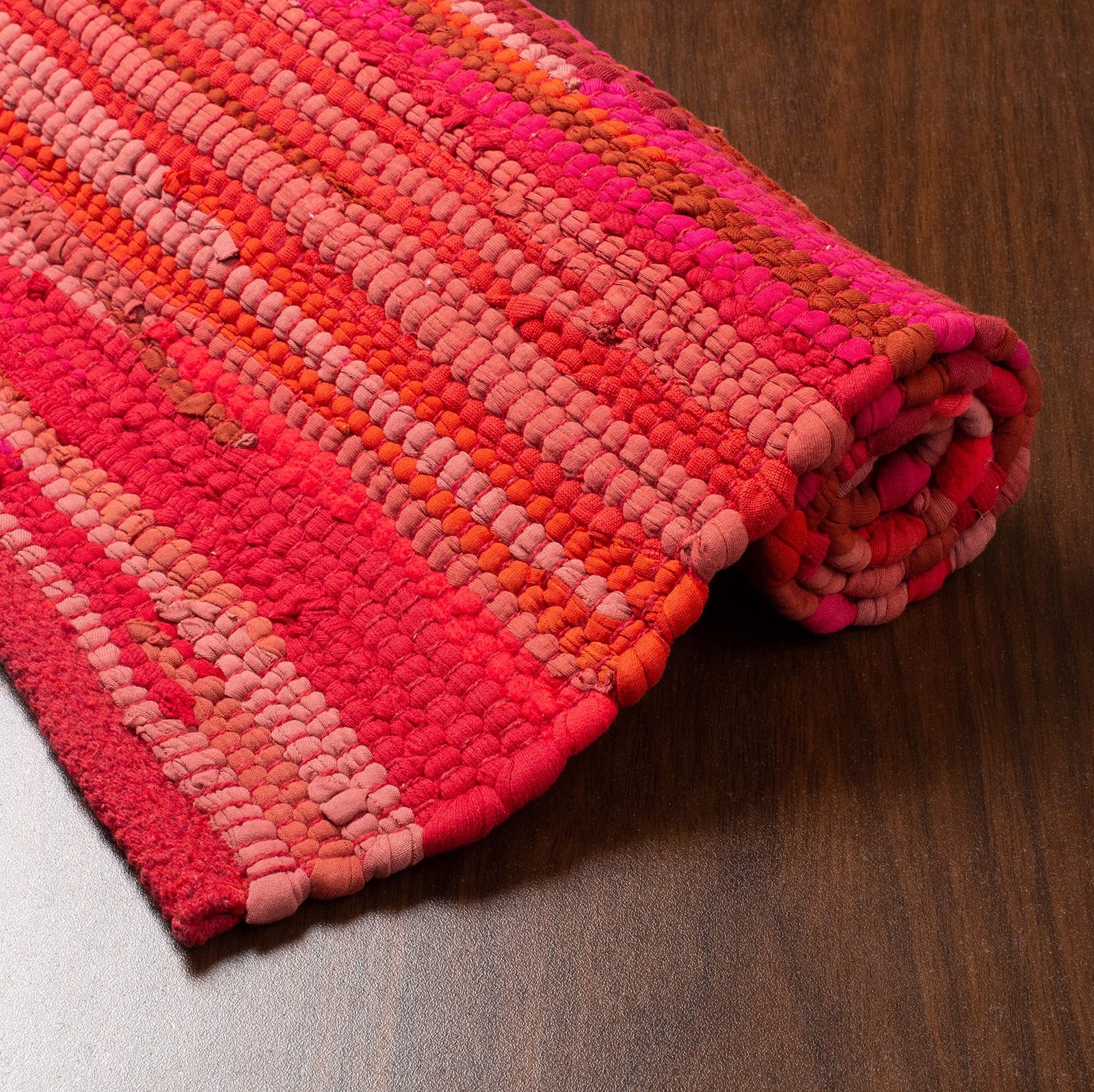 Savi Home Hand Woven 100% Cotton Chindi Rag Rug 20″x32″ – Red Multi, Recycled…