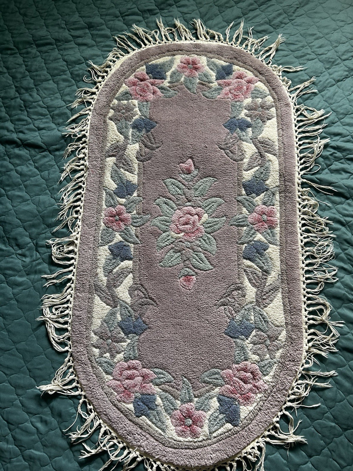 Vintage Floral Oval Rug with Fringe