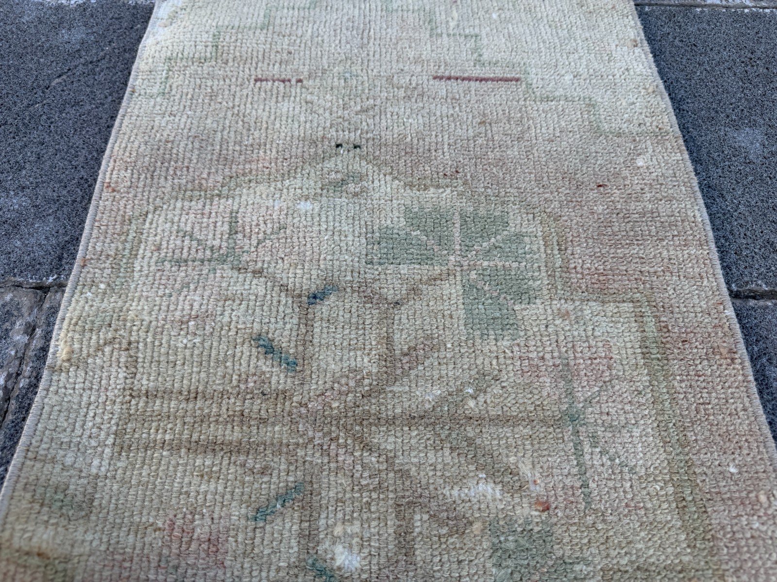 Vintage Oushak Rug 1.4×3 ft Muted Beige Turkish Accent Rug Pastel Sage Boho Mat