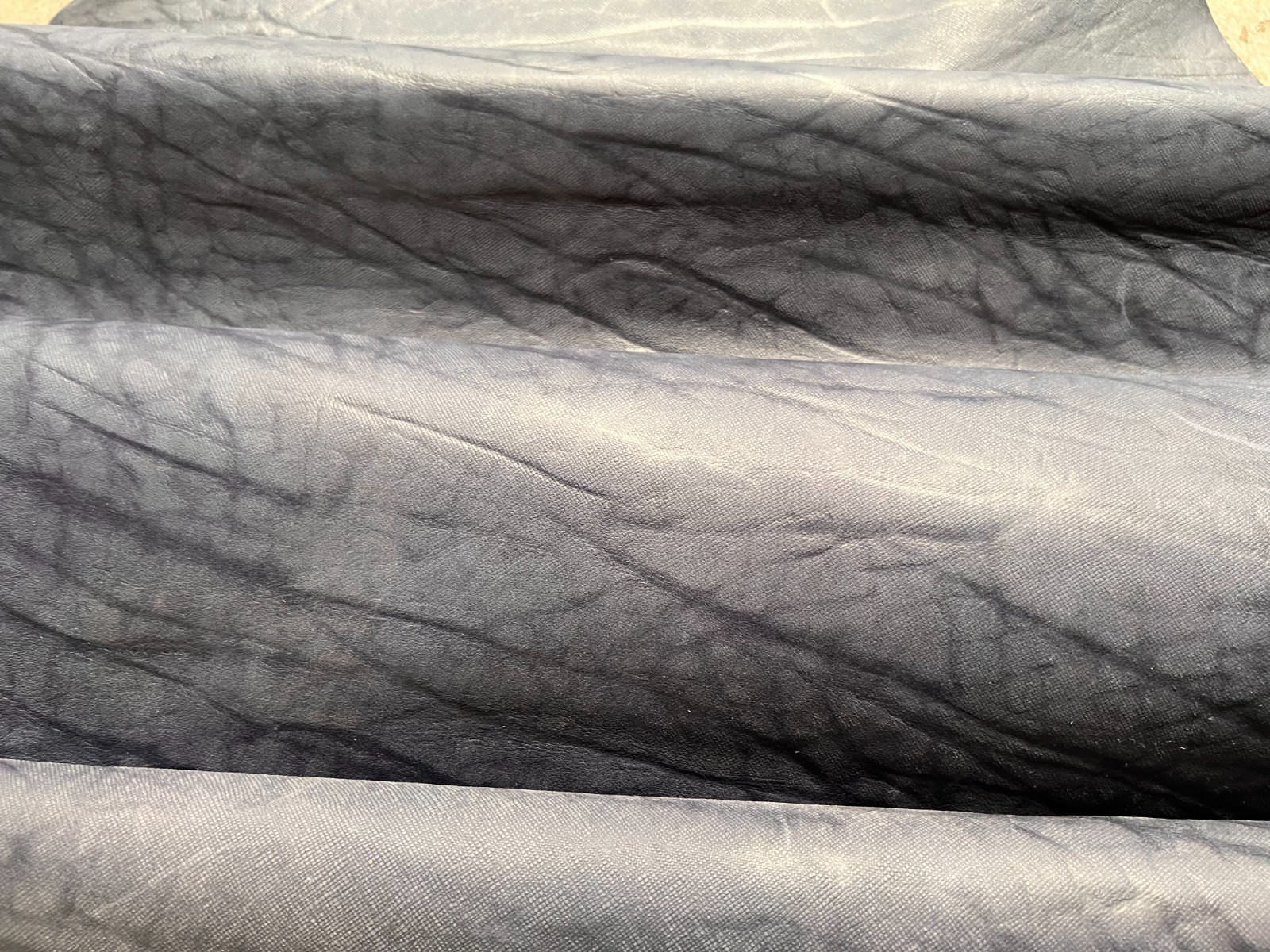 100% CALFSKIN LEATHER GARMENT HIDE SKIN 205226