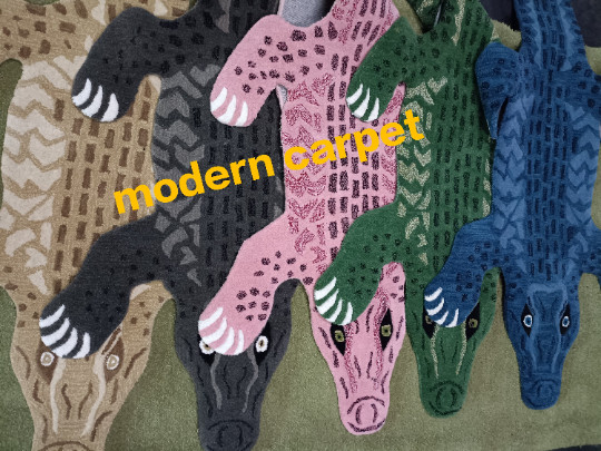 Crocodile Rugs Handmade 100% Woolen Hand Tufted For Home Decoration