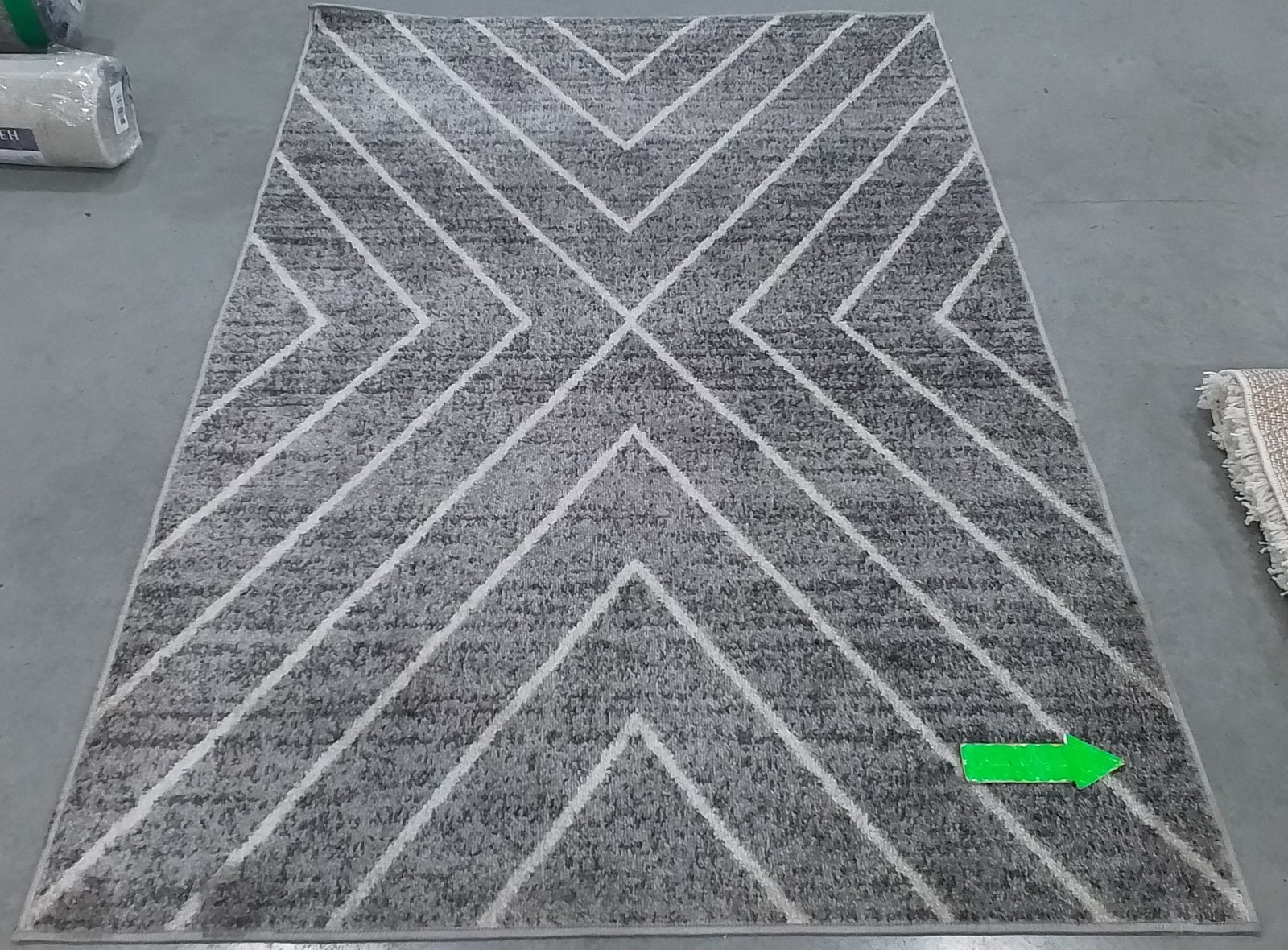 DARK GREY / IVORY 4′-0″ x 6′-0″ Stained Rug, Reduced Price 1172802675 ADR251H-4