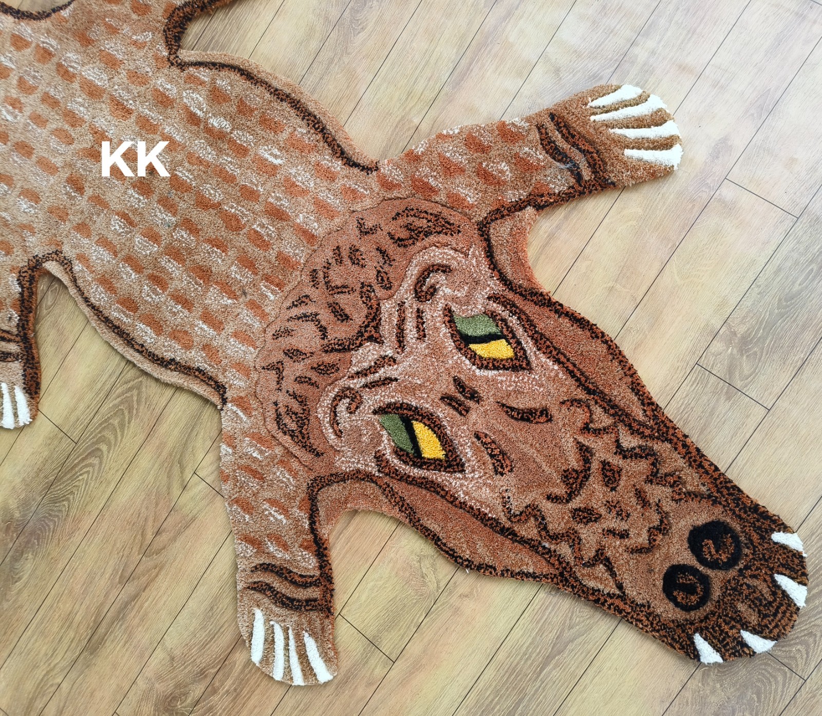 Crocodile Rugs Handmade 100% Woolen Hand Tufted For Home Decoration