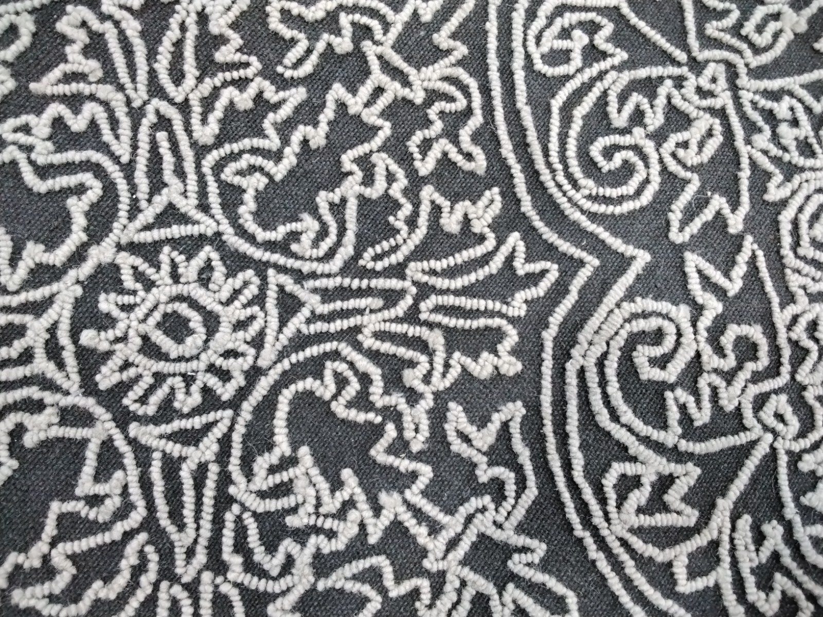 DARK GREY / LIGHT GREY 8′ X 10′ Hole in Rug, Reduced Price 1172736756 TRC101A-8