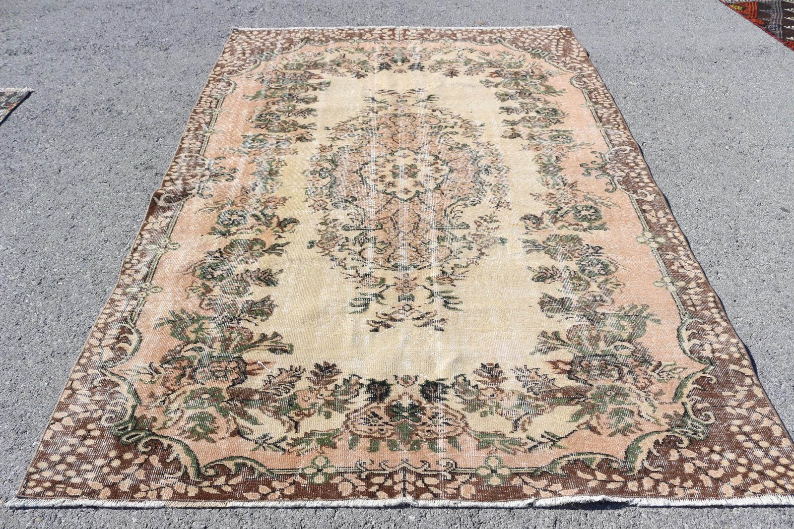 Vintage Turkish Rug 5,9×8,9 ft (181×270 cm), Brown Bordered Rug