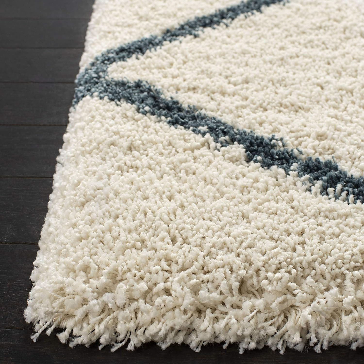 SAFAVIEH Hudson Shag round Rug 3′, Plush Trellis Ivory & Steel Blue SGH281T