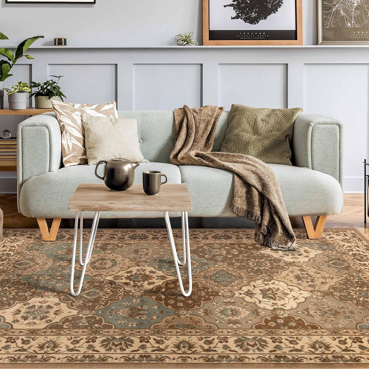 Palmyra Collection 7′ x 9′ Beige Floral Indoor Area Rug for Any Room