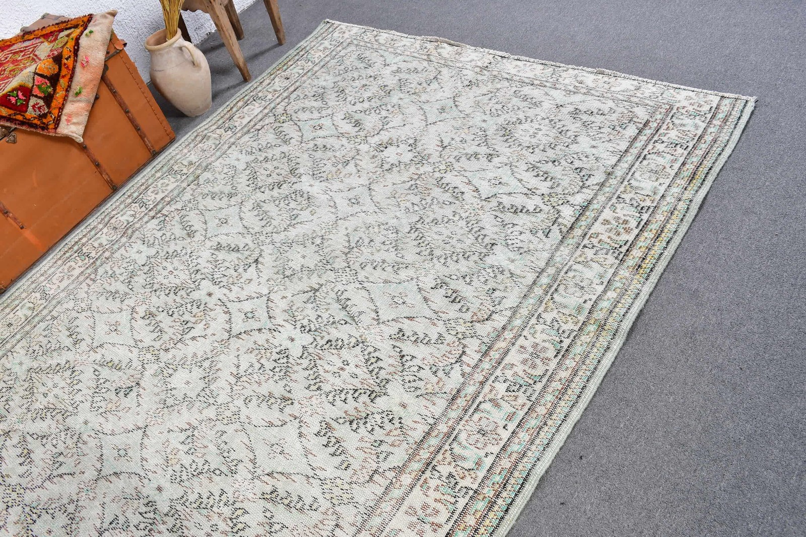 Turkish Rug 5,9×9,5 ft (181×290 cm), Gray Floral Vintage Rug