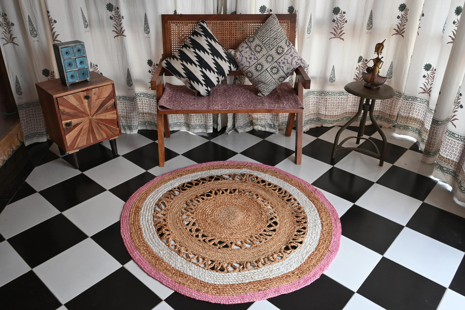 Rugmoda Jute Rug Natural Pink White Braided 4×4 ft Round Living Room Area Rug