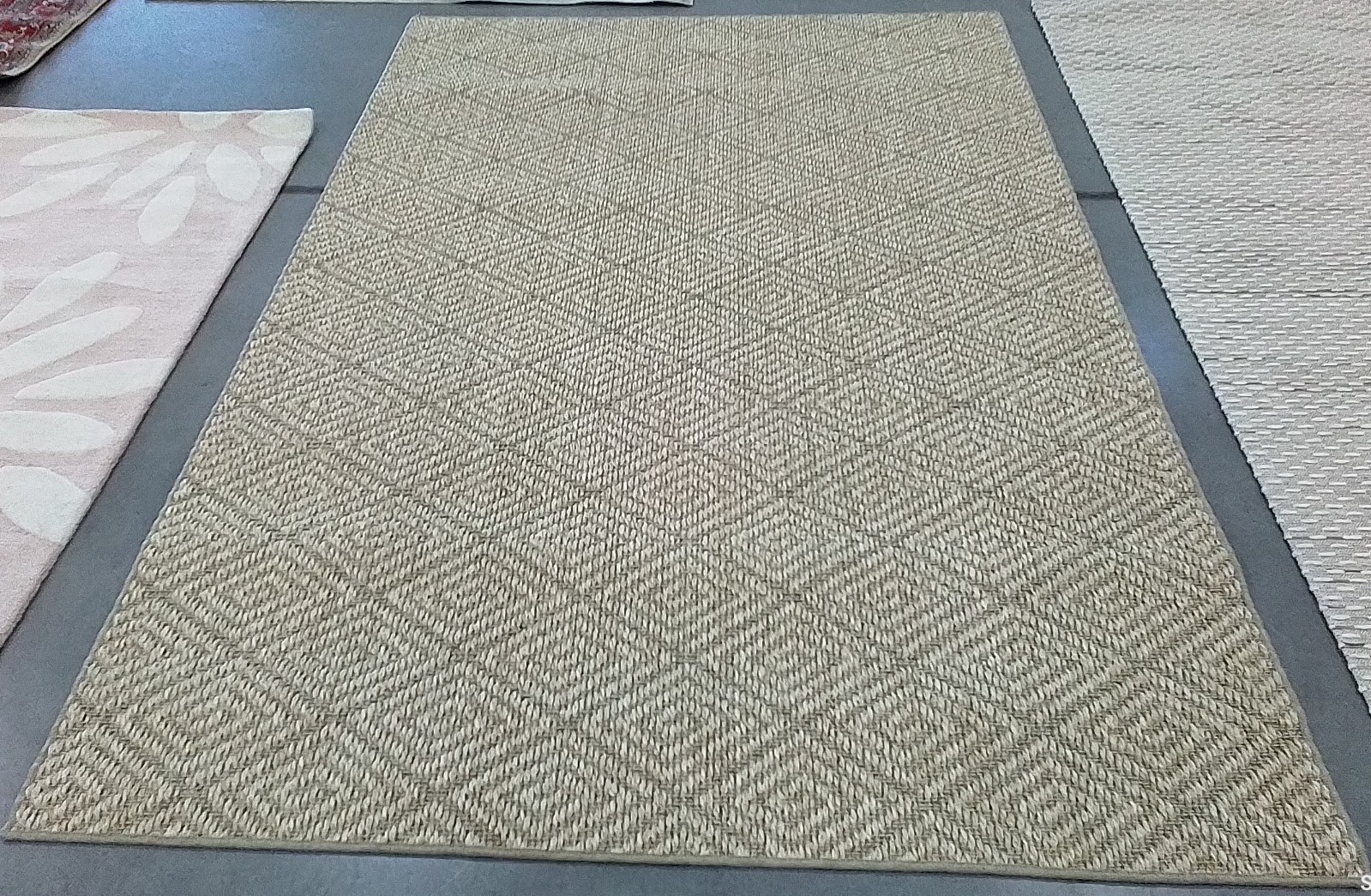 BEIGE / BEIGE 6′-0″ x 9′-0″ Flaw in Rug, Reduced Price 1172777409 PAB360A-6