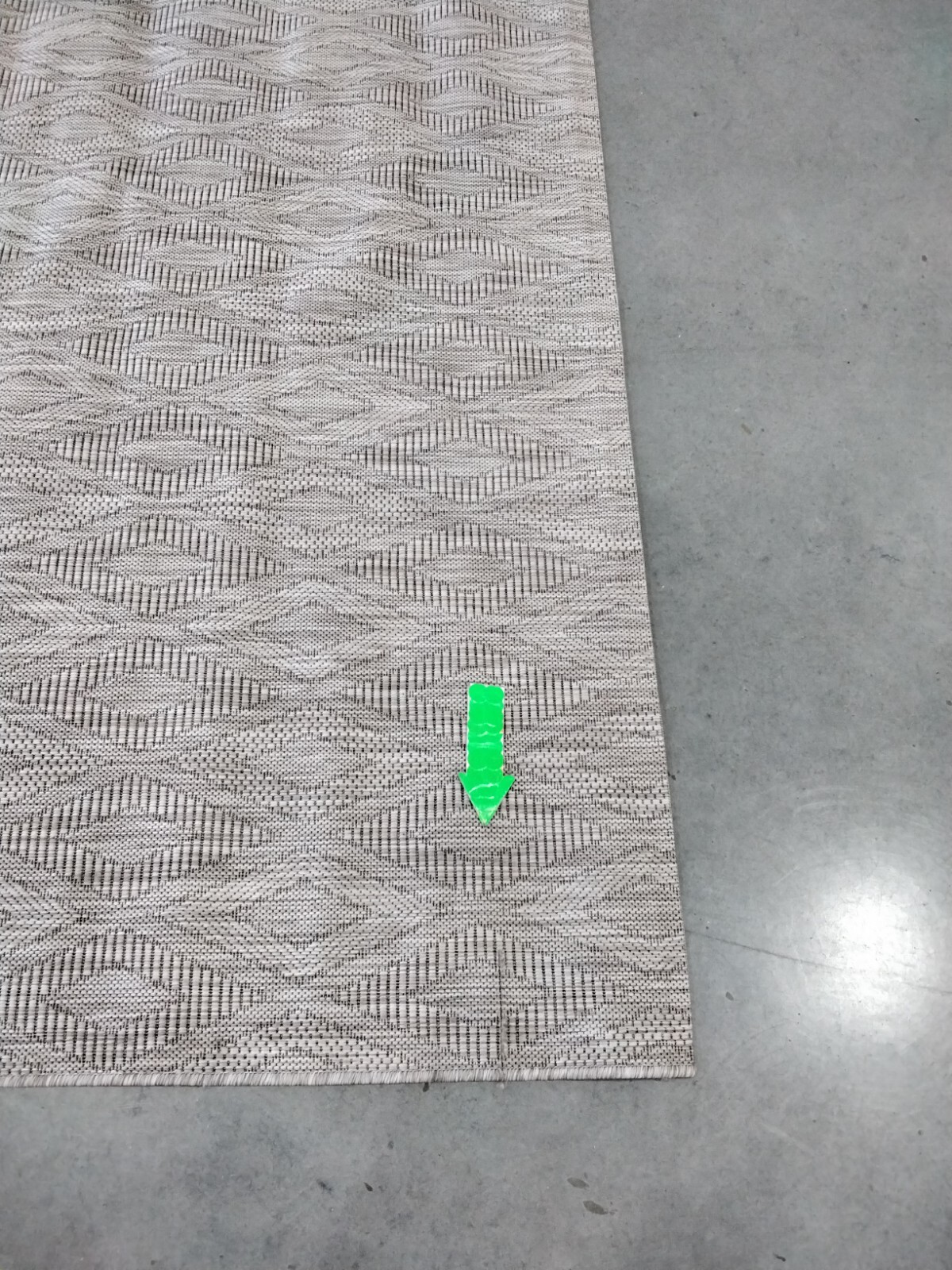 BEIGE / BEIGE 6′-7″ x 6′-7″ Cut on Rug Reduced Price 1172759108 CY8522-36311-7SQ