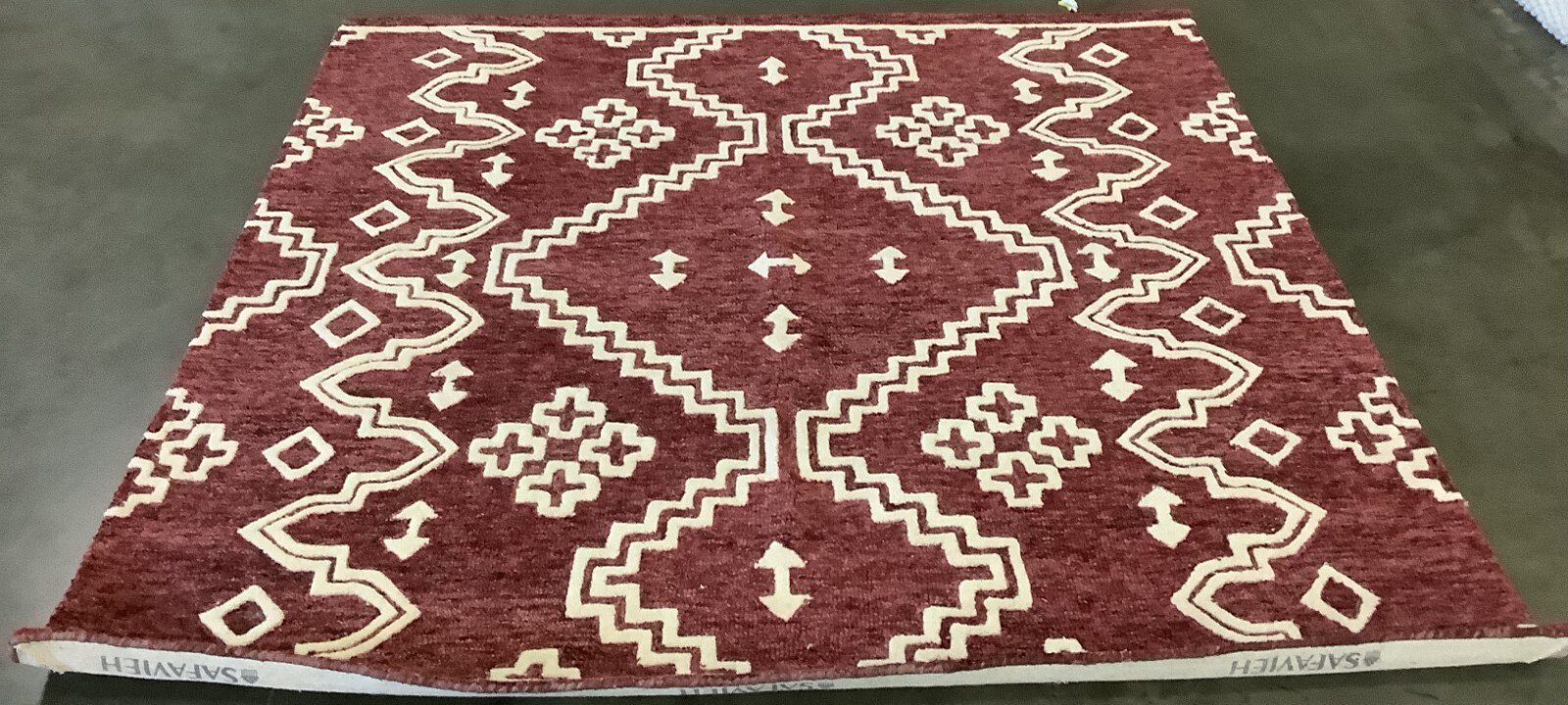 RED / IVORY 6′-0″ x 6′-0″ Back Stain Rug, Reduced Price 1172674279 ABT852Q-6SQ