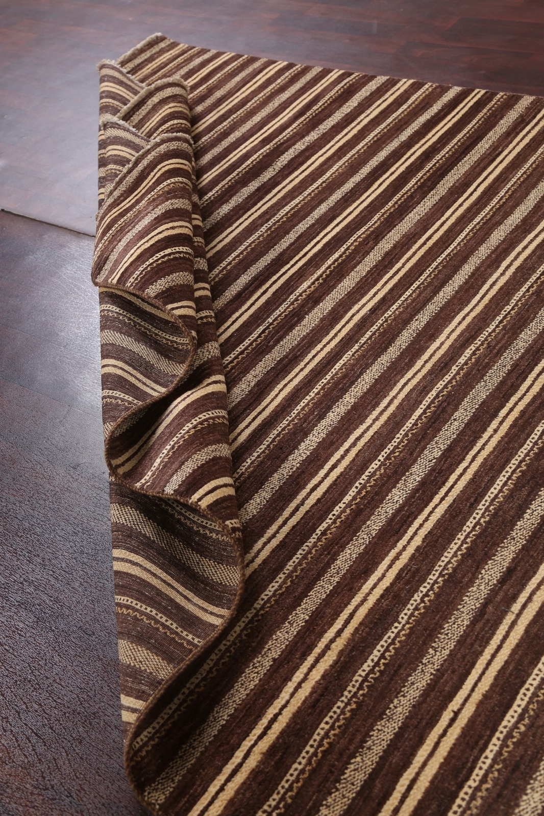 Handmade Gabbeh Kashkoli Wool Modern Area Rug – Exceptional Comfort” 6×9 ft