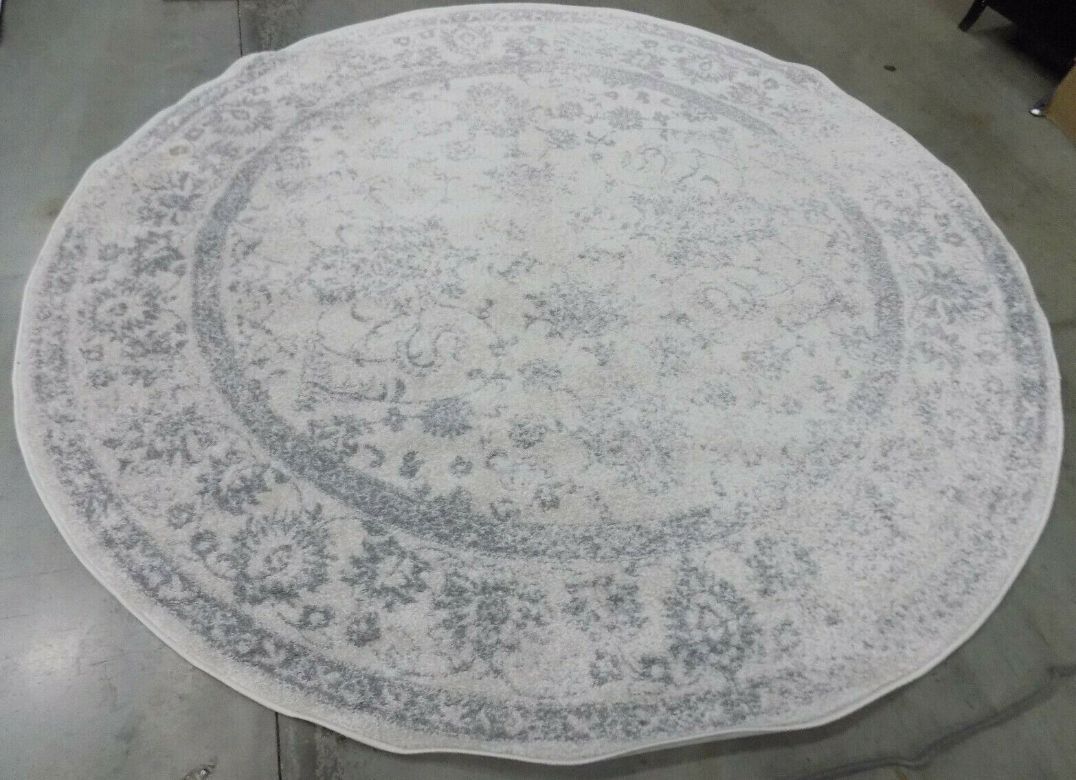 IVORY / SILVER 8′ X 8′ Stained Rug Reduced Price 1172588864 ADR109C-8R